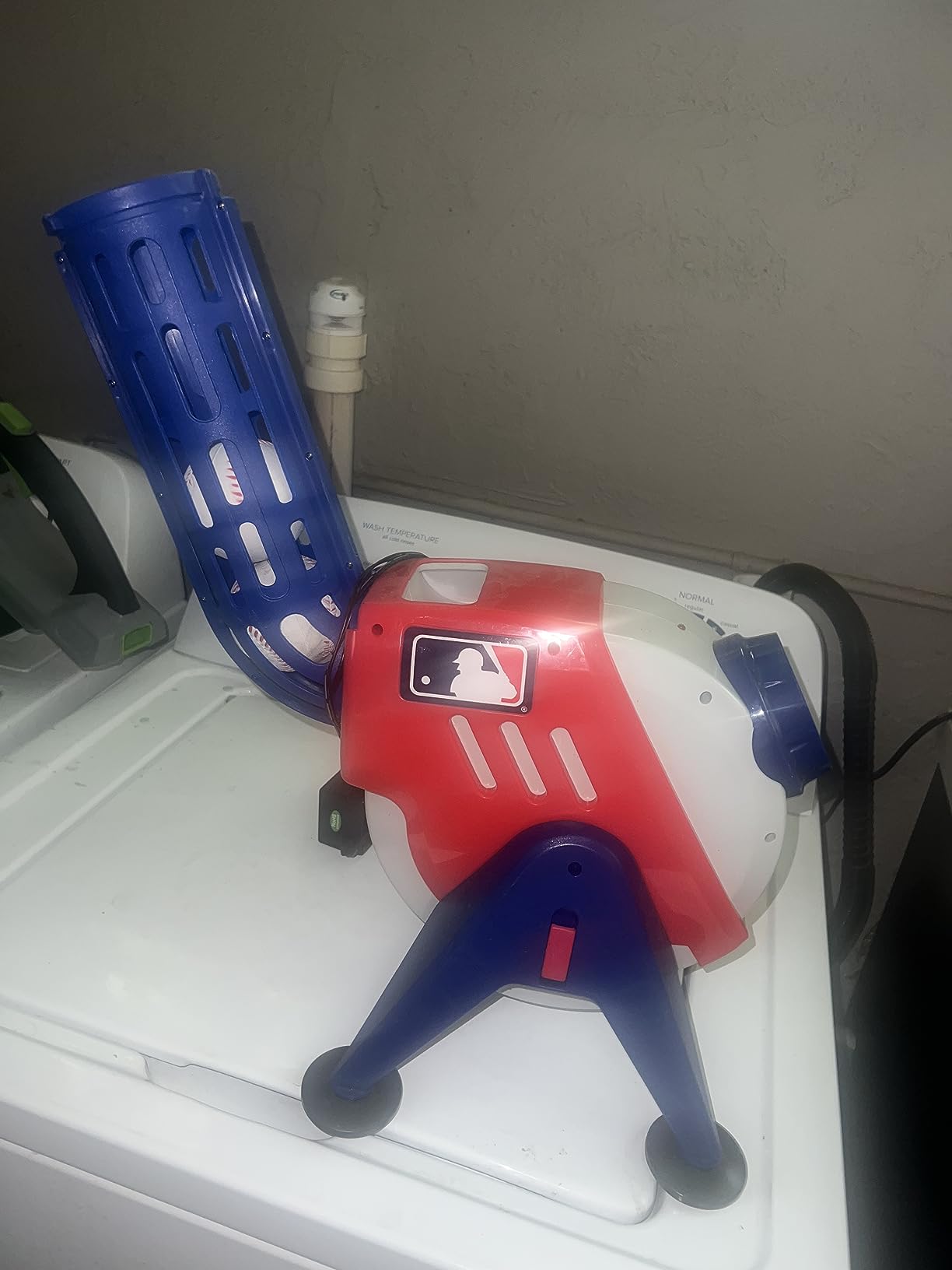 Franklin Sports MLB Power Pitcher Pitching Machine | Adjustable Speeds Up To 20 MPH, 3-Position Angle Adjustment, Includes Foam Practice Balls, Great For Batting Drills customer photo 1