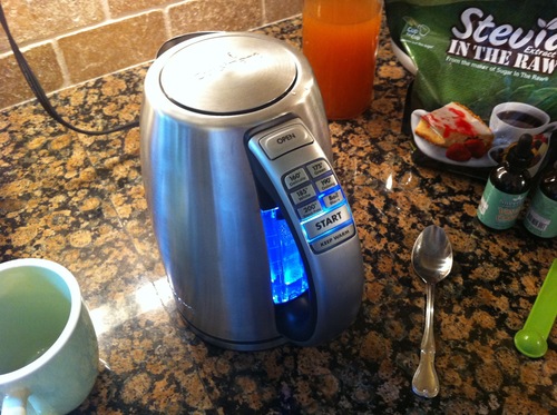 Cuisinart Electric Kettle, 1500W, 6 Temperature Presets, 1.7L, CPK-17P1 customer photo 1