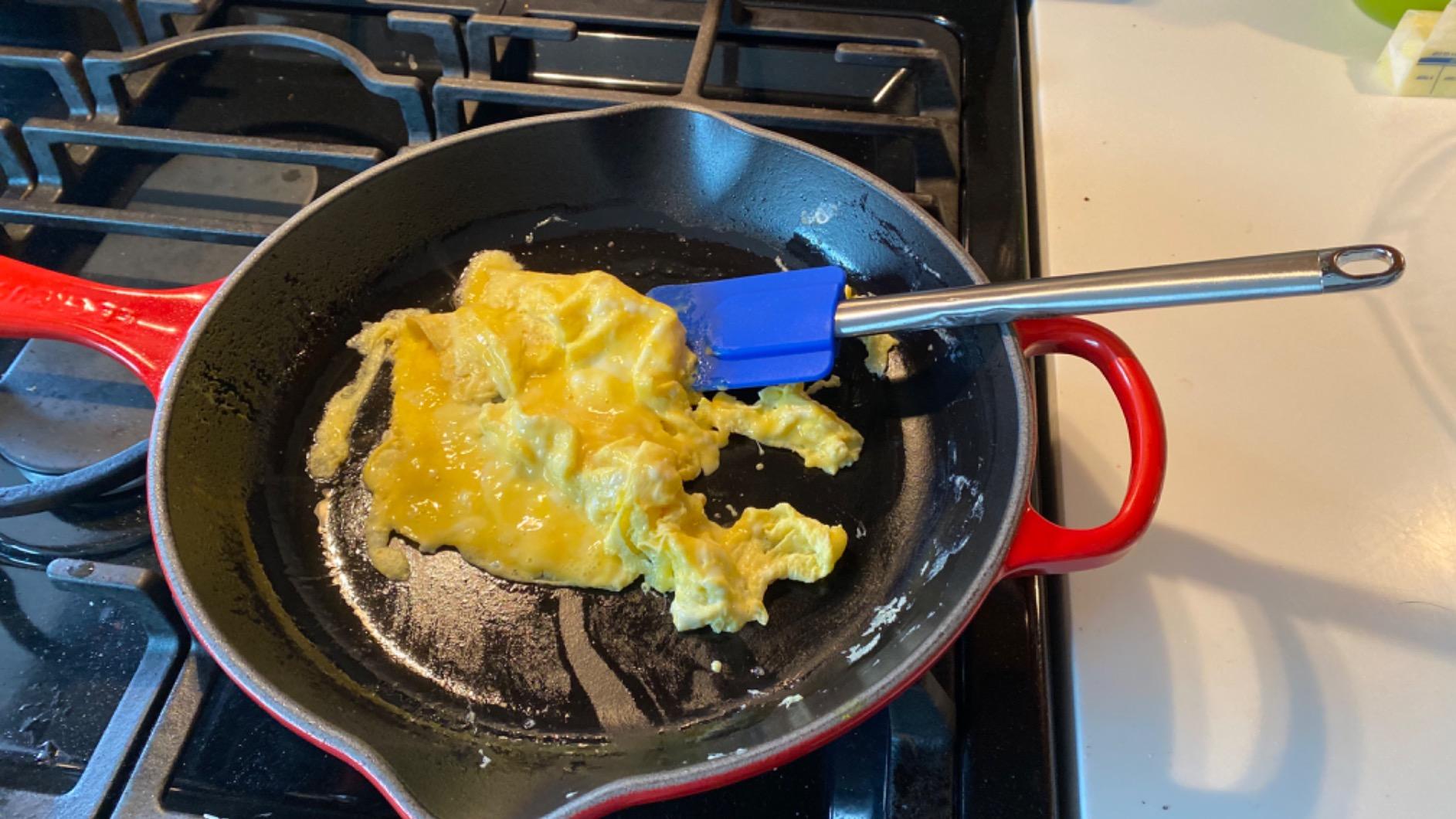 Le Creuset Enameled Cast Iron Signature Round Skillet, 9