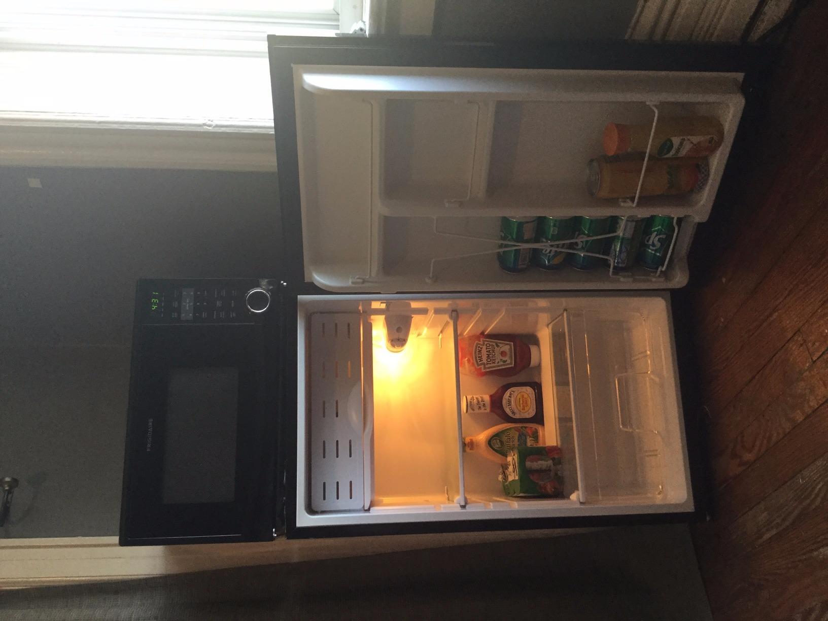 ARCTIC CHEF Mini Refrigerator, Compact Freezer Compartment, Adjustable Thermostat Control, Reversible Door, Ideal Fridge for Dorm, Office, Apartment, Platinum Stainless, 3.2 Cubic Feet customer photo 2