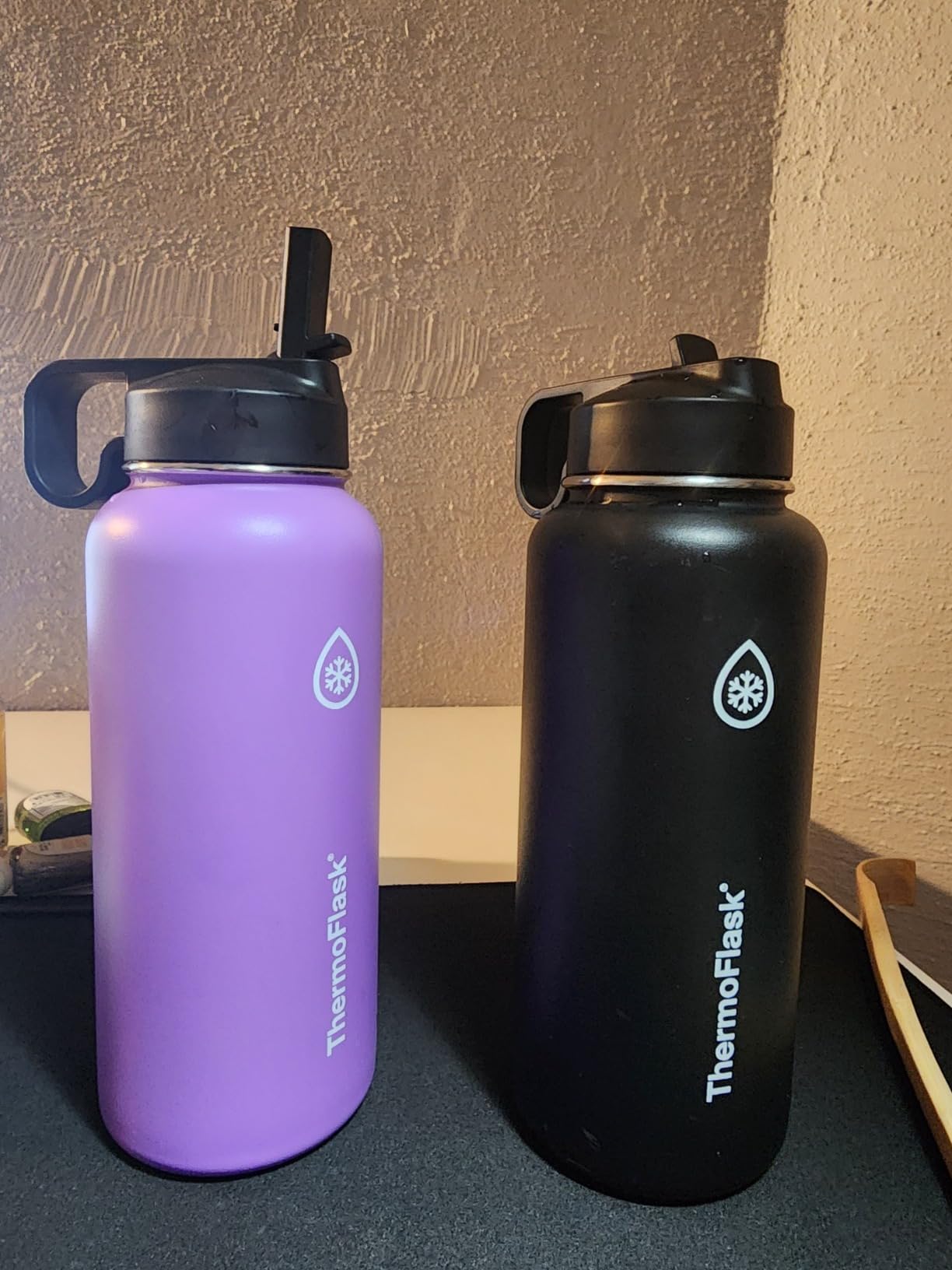 ThermoFlask 40 oz Double Wall Vacuum Insulated Stainless Steel Water Bottle - Reusable with Leakproof Chug & Straw Lids - Keeps Drinks Cold 24 hr/Hot 12 hr - Easy Maintenance - Gym/On-the-Go, Cobalt customer photo 1