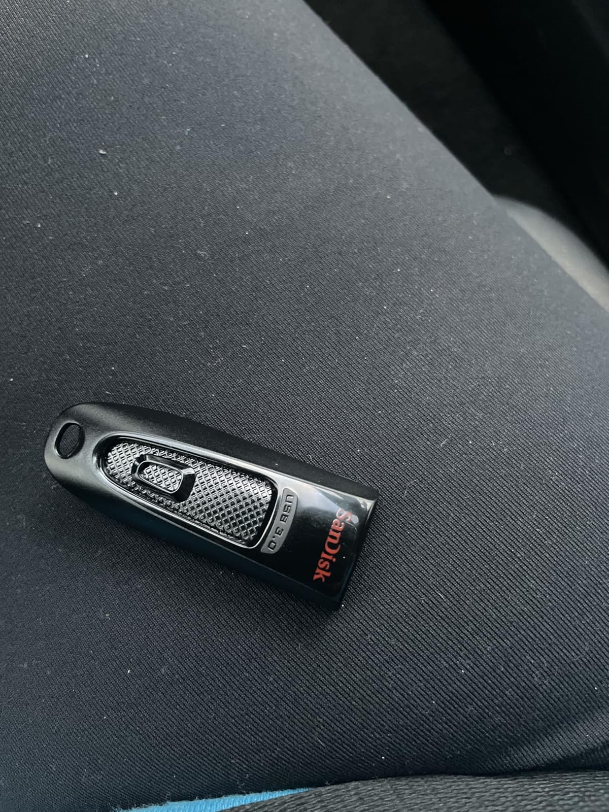 SANDISK 32GB Ultra USB 3.0 Flash Drive - SDCZ48-032G-UAM46, black customer photo 2
