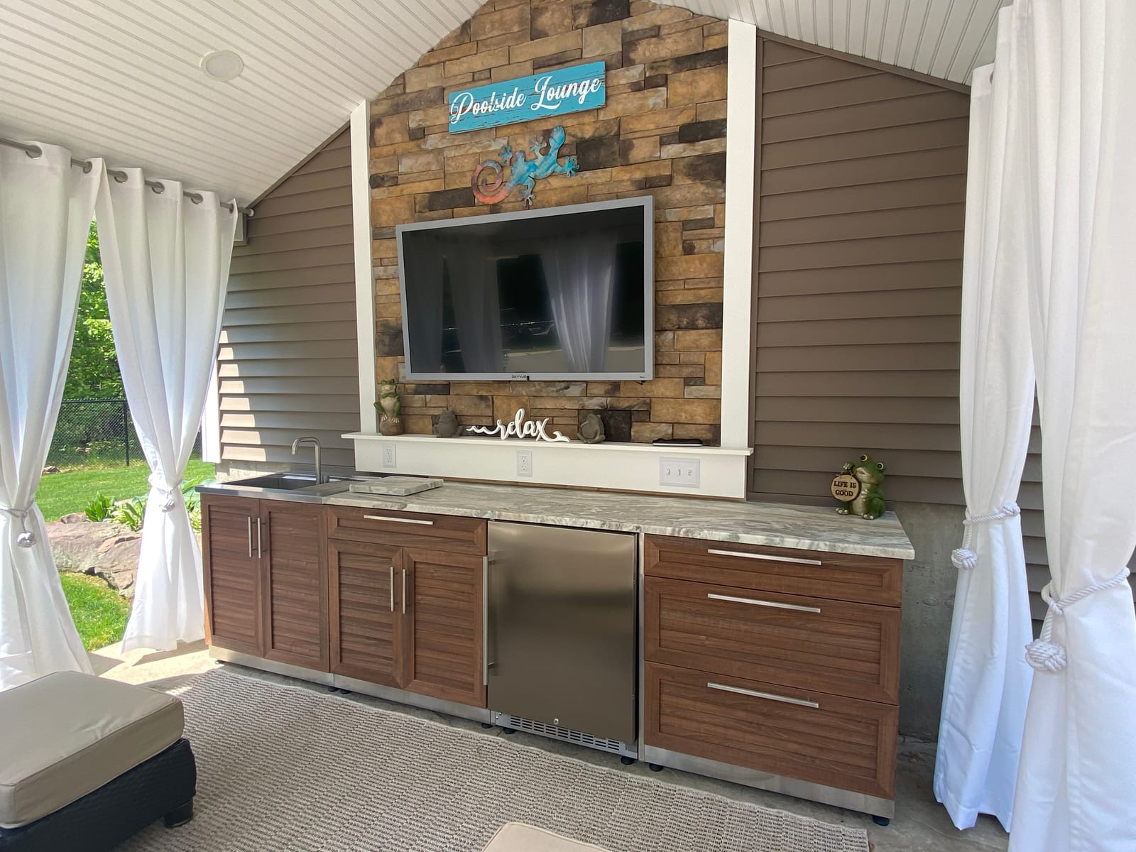 EdgeStar CBR1501SLD 5.49 Cu. Ft 142 Can Built-in Stainless Steel Beverage Cooler customer photo 1