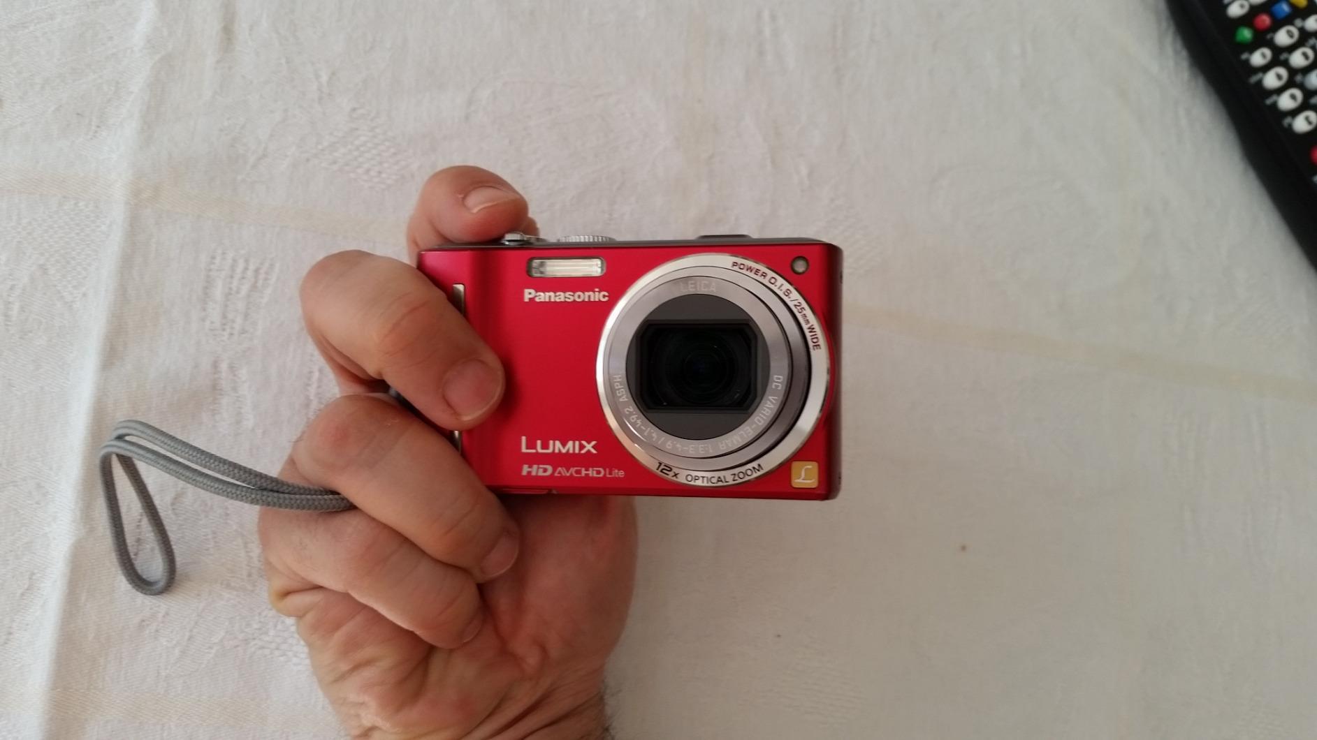 PANASONIC LUMIX ZS50 Camera, 30X LEICA DC Vario-ELMAR Lens, 12.1 Megapixels, High Sensitivity Sensor, Eye Viewfinder, DMC-ZS50S (USA SILVER) customer photo 1