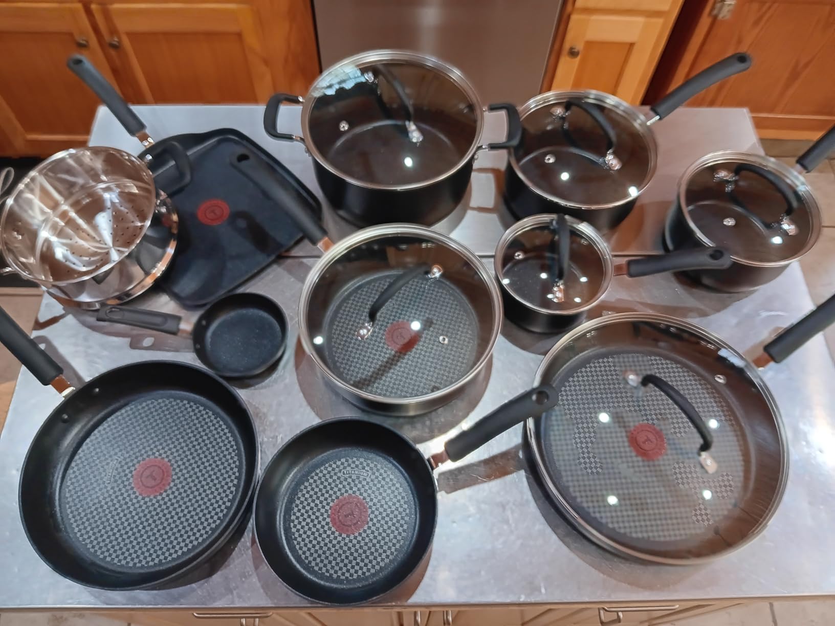 T-Fal Ultimate Hard Anodized Nonstick Pots and Pans Set 17 Piece, Nonstick Cookware Set with Fry Pan, Saucepans, Saute-Pan, Griddle, Dishwasher Safe, Onyx customer photo 2