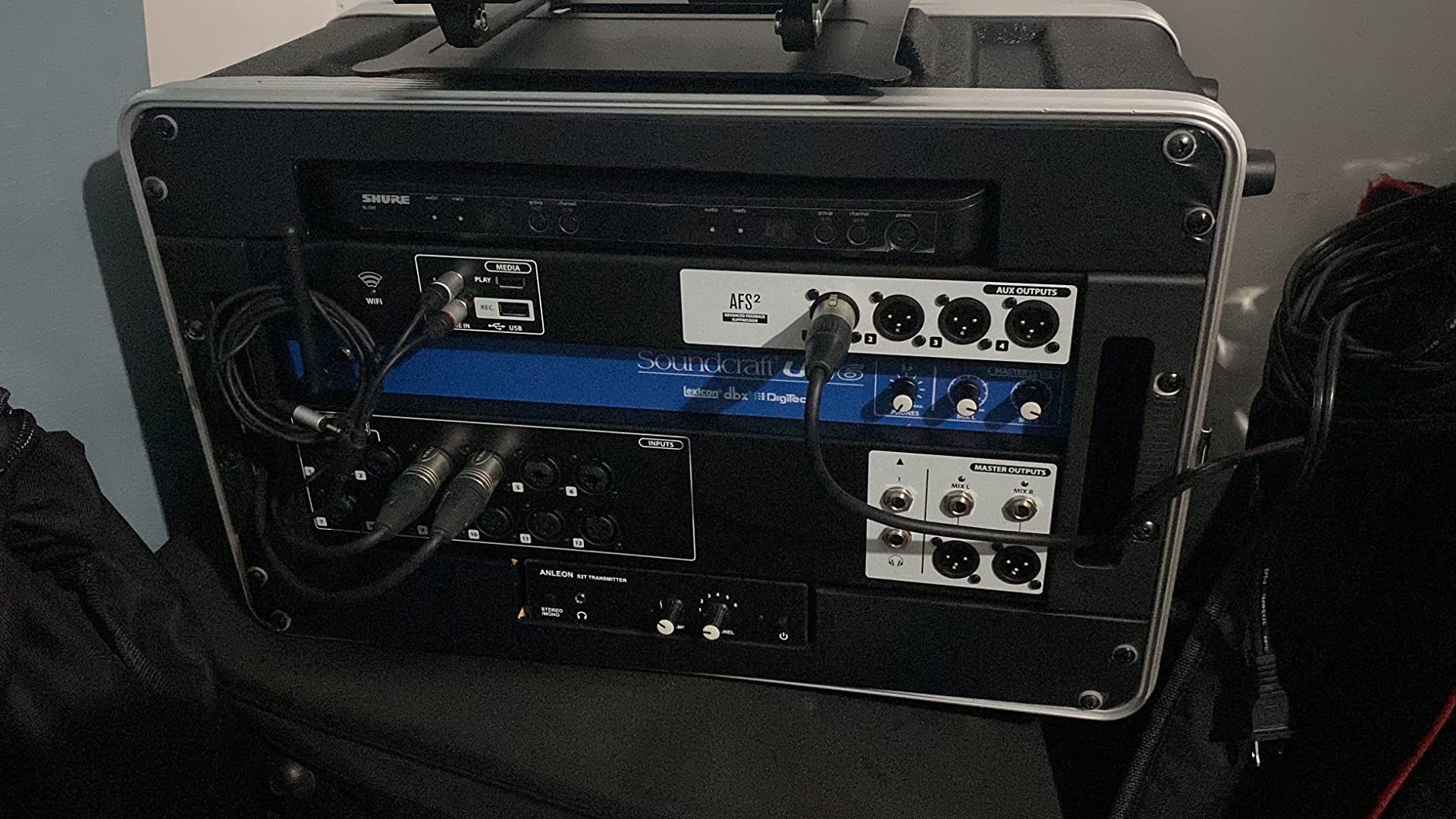 Soundcraft Ui16 Remote-Controlled 16-Input Digital Mixer customer photo 2