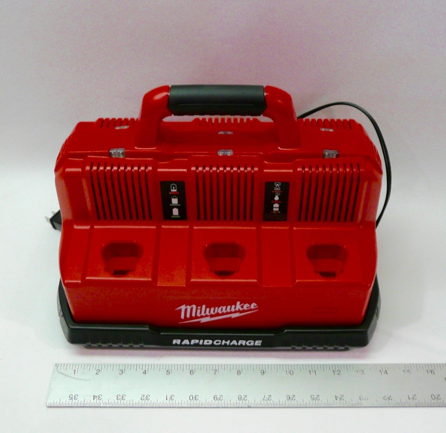 Milwaukee (MLW48591807) M12™ & M18™ Rapid Charge Station customer photo 1