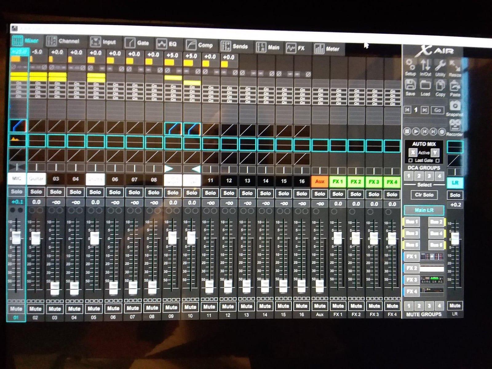 Behringer X AIR XR12 12-Input Digital Mixer for iPad/Android Tablets with 4 Programmable Midas Preamps, 8 Line Inputs, Integrated Wifi Module and USB Stereo Recorder customer photo 2