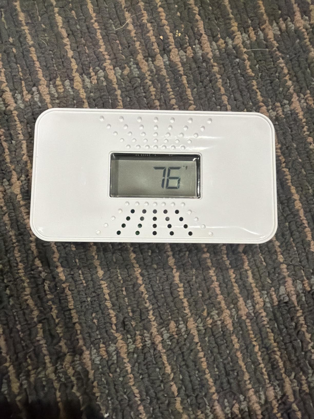 First Alert CO710 Carbon Monoxide Detector with 10-Year Battery and Digital Temperature Display customer photo 2