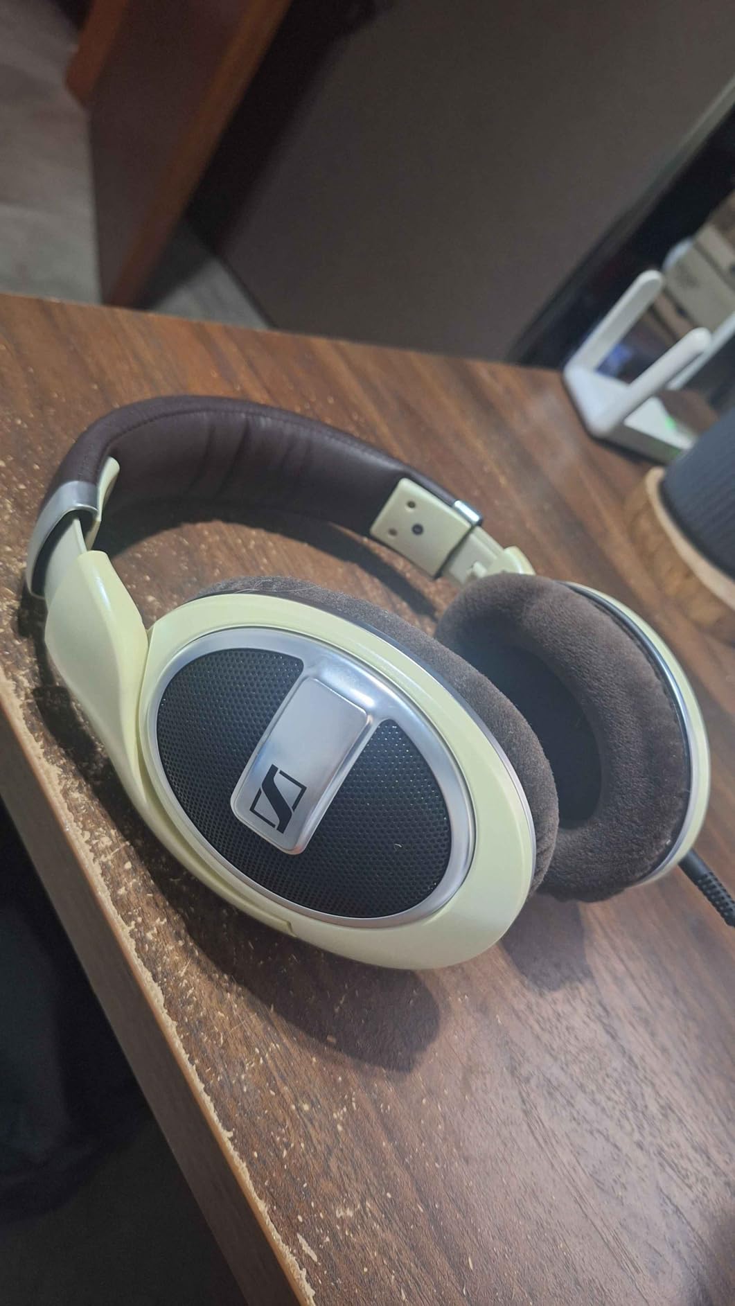 Sennheiser HD 599 Open-Back Wired Audiophile Headphones, Ivory customer photo 2