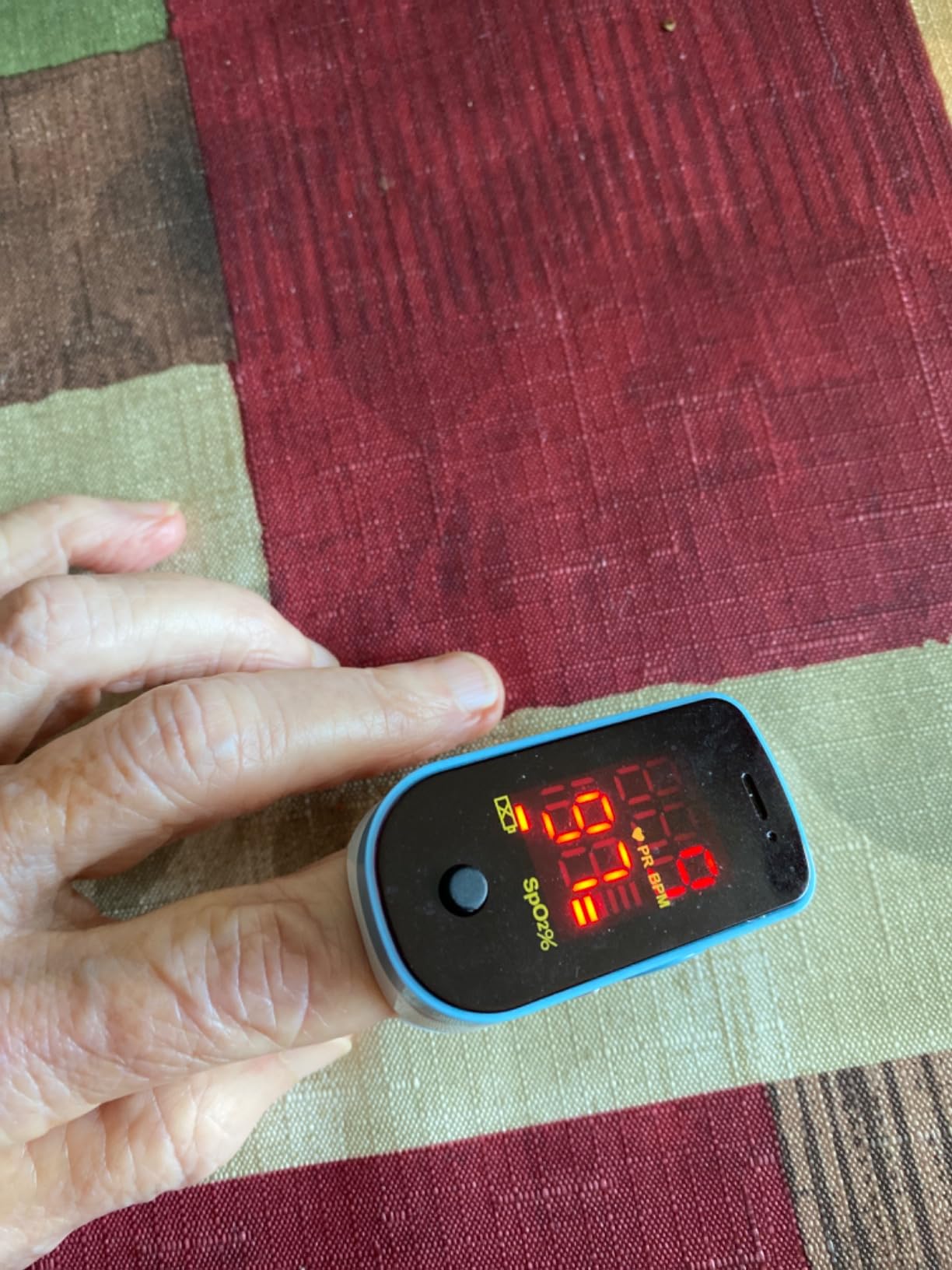 CHOICEMMed Finger Pulse Oximeter, Blood Oxygen Saturation Monitor, Fingertip O2 Sensor with LED Display, Pulse Rate Reader, Portable SpO2 Monitor with Batteries, Carry Case & Lanyard, Blue customer photo 2