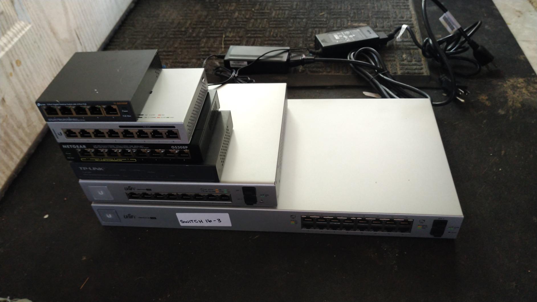 Ubiquiti UniFi Switch 8 60W (US-8-60W),White customer photo 1