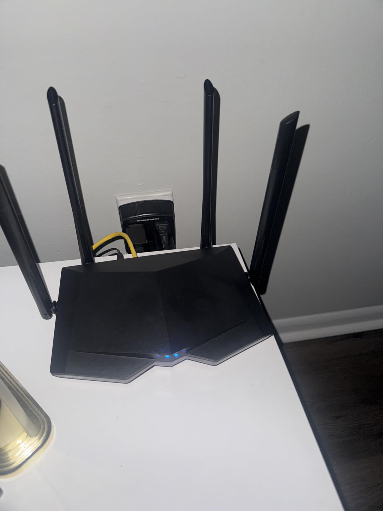 Tenda AC1200 Smart WiFi Router, High Speed Dual Band Wireless Internet Router with Smart APP, 4 x 100 Mbps Fast Ethernet Ports, Supports Guest WiFi, Access Point Mode, IPv6 and Parental Controls(AC6) customer photo 2