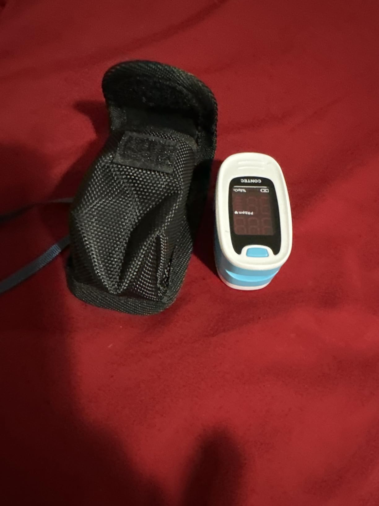CONTEC Pulse Oximeter, SpO2 & PR Value Blood Oxygen Monitor w/Lanyard customer photo 1