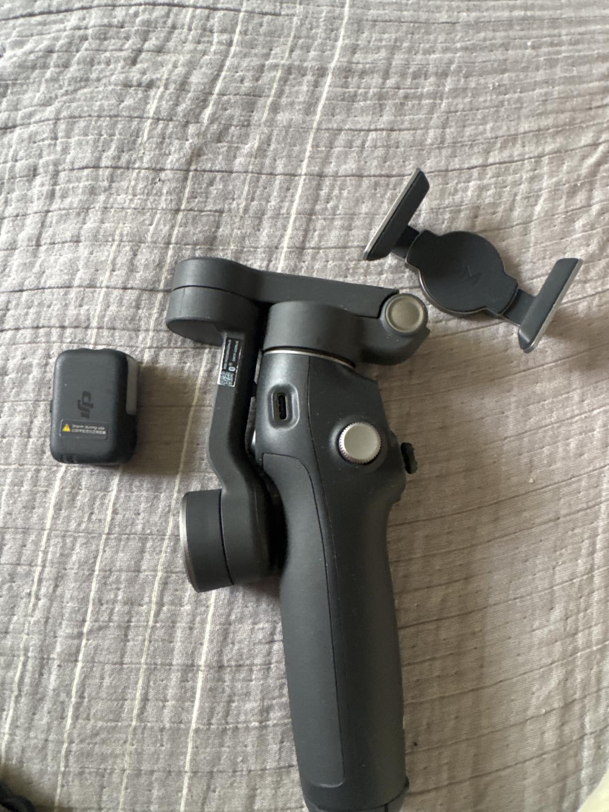 DJI Osmo Mobile 7P Gimbal Stabilizer for iPhone & Android, Native Tracking customer photo 2