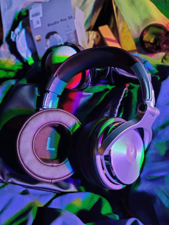 OneOdio Pro-30 Over Ear Headphone, Wired Premium Stereo Sound Headsets with 50mm Driver, Foldable Comfortable Headphones with Protein Earmuffs and Shareport for Recording Monitoring Podcast PC customer photo 1