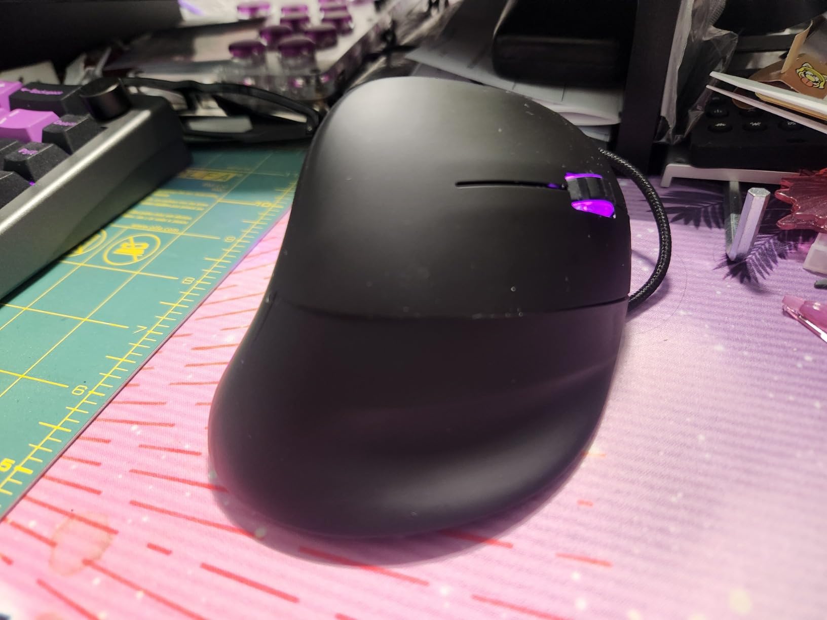 Trust Gaming GXT 144 Rexx Vertical Ergonomic Gaming Mouse, 250-10,000 DPI, 6 Buttons, Black customer photo 2