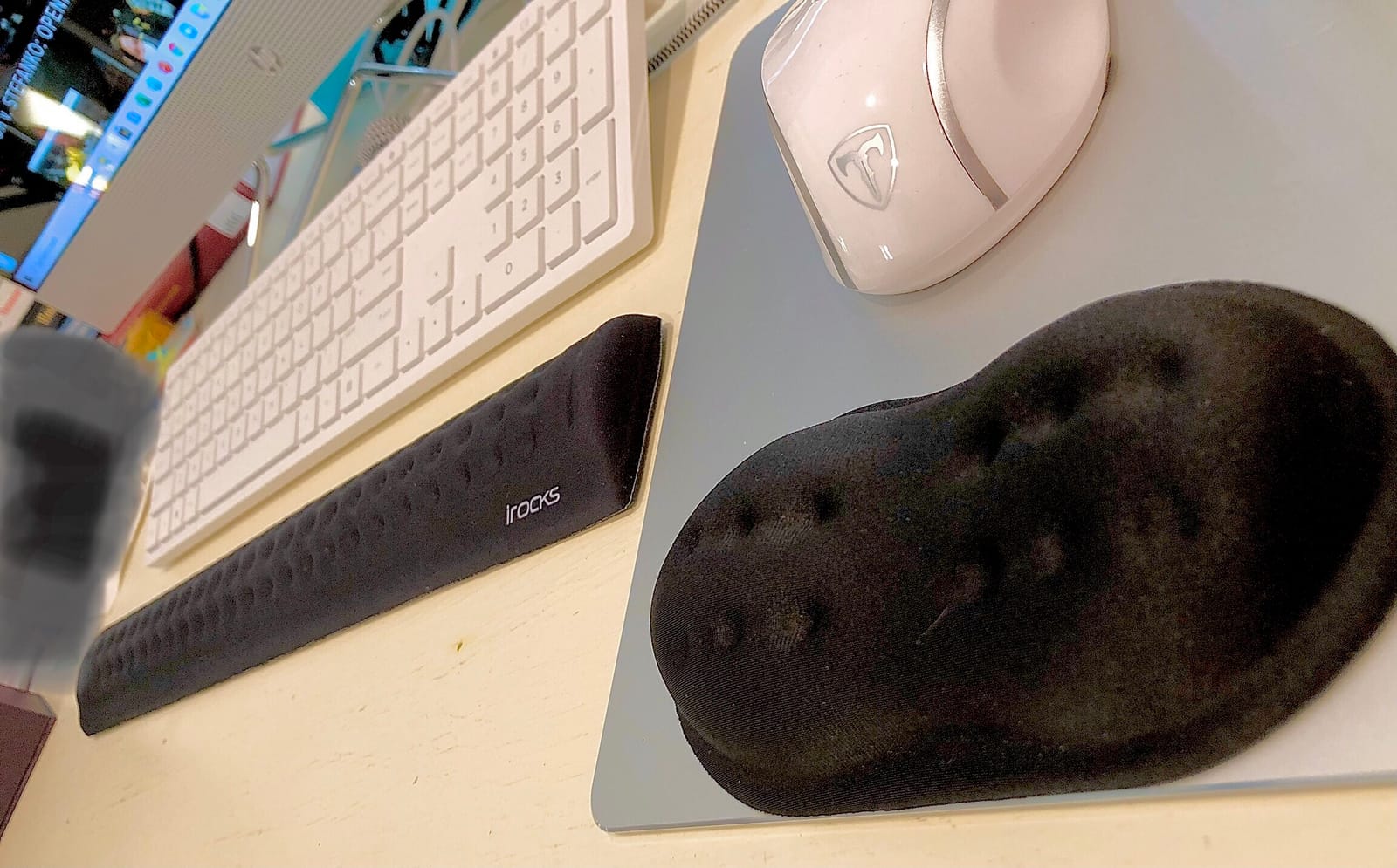 i-Rocks Memory Foam Keyboard Wrist Rest - Pain-Reducing, Non-Slip Rubber Base Wrists Rest Support - Cooling Ergonomic Laptop & Computer Keyboard Pad for Long Hours of Work, Studying, Gaming - Black customer photo 2