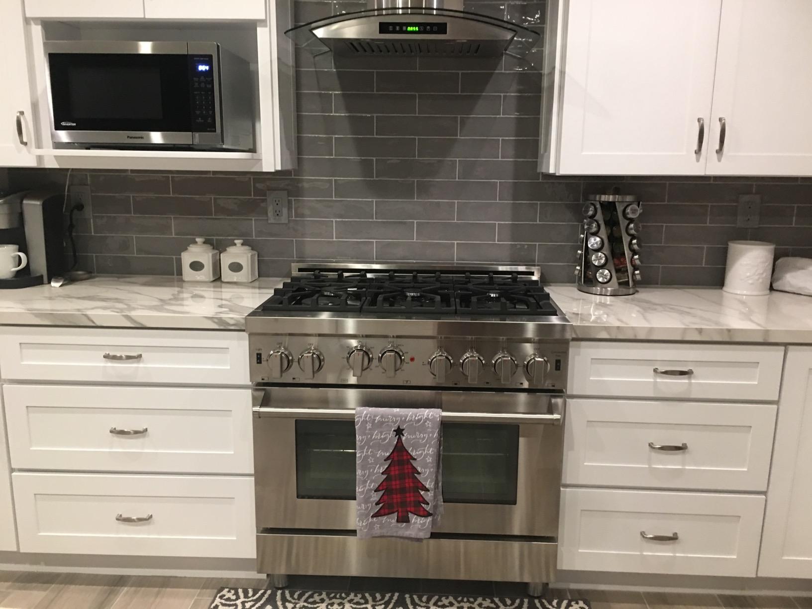 36 in. Vista Coll 5.4 cu ft 6 Burner Gas Range, Convection, Stainless Steel customer photo 1
