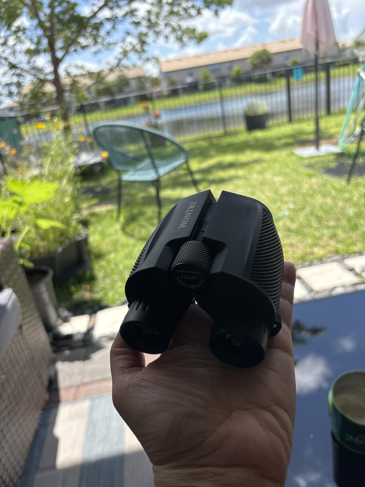 Hontry 10x25 Compact Binoculars for Adults and Kids customer photo 2