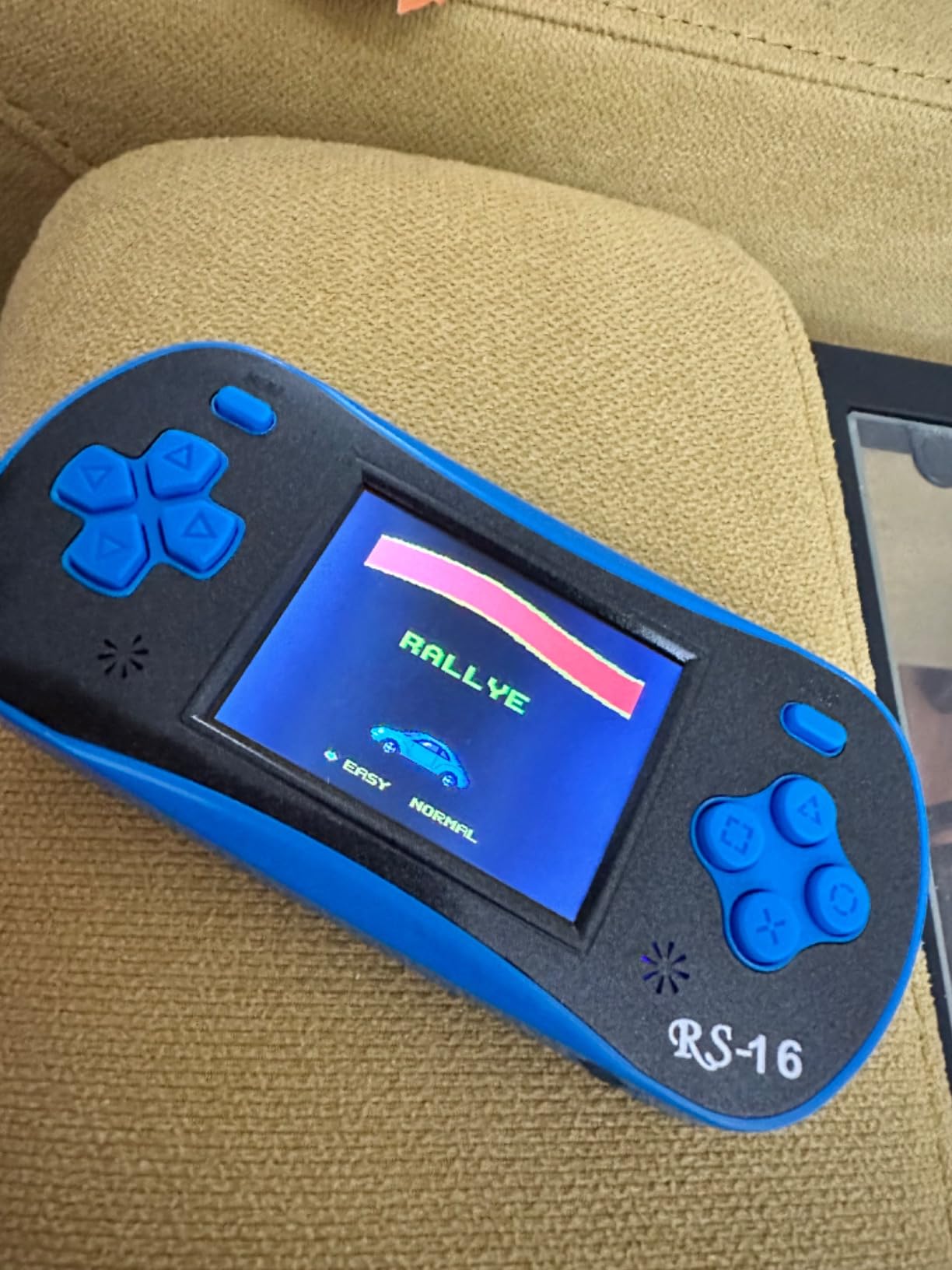 Handheld Game for Kids - FAMILY POCKET RS16 Portable Classic Controller 260 Game 2.5 inch LCD Retro Arcade Video Game System Children's Birthday Gift (Blue) customer photo 1