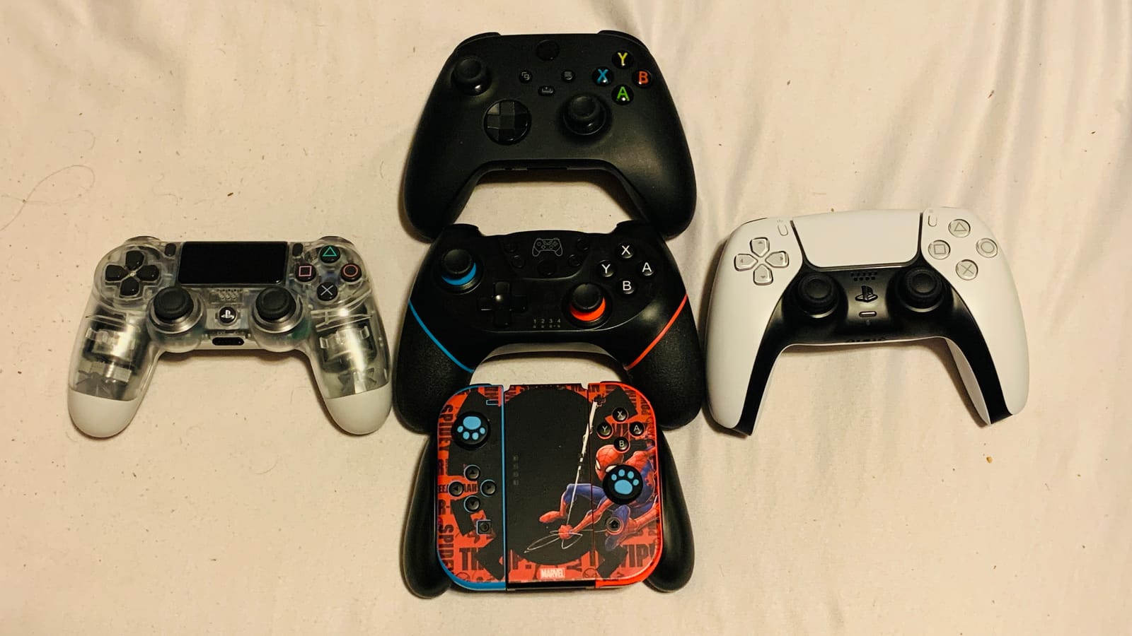 Diswoe Wireless Pro Controller for Switch 1/Switch 2/Lite/OLED/PC customer photo 1