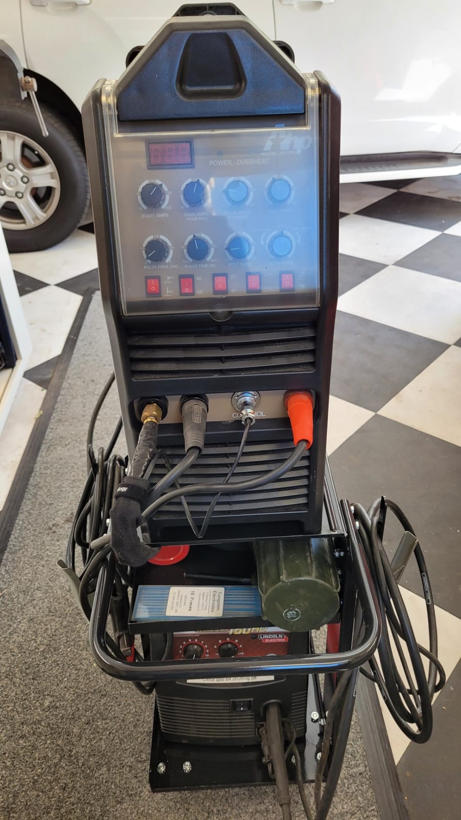 Eastwood Welding Cart for MIG Welder | MIG TIG Plasma Table Durable Carts with 350 Lbs Weight Capacity 3 Shelves Cable and Gas Bottle & Accessory Storage customer photo 1