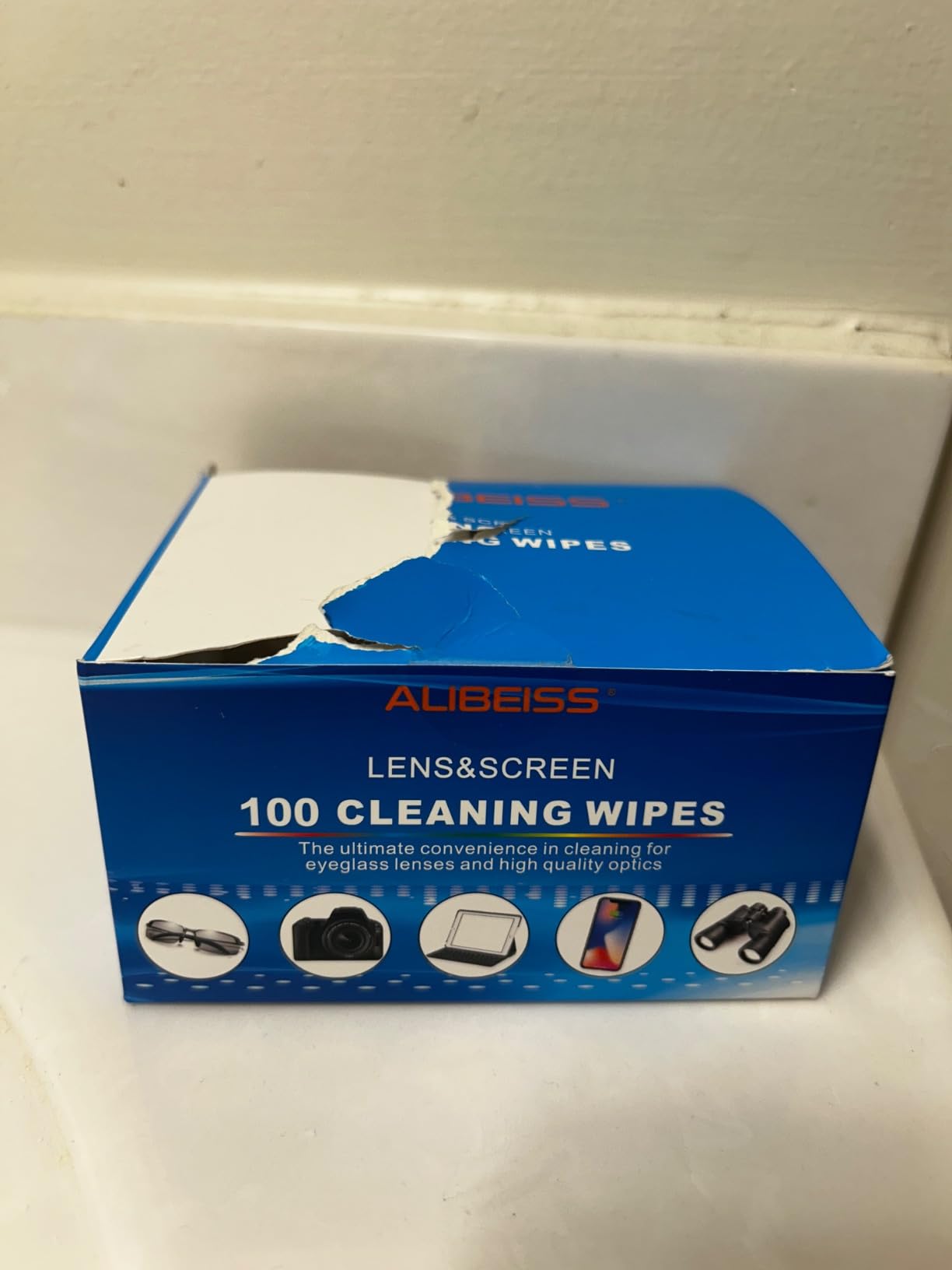 ALIBEISS Pre-Moistened Lens and Screen Wipes, Pack of 100 customer photo 2