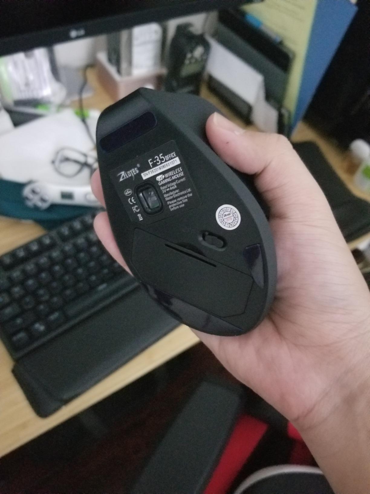 ZLOT Vertical Wireless Mouse,2.4G USB Optical Ergonomic Mice with 3 Adjustable DPI 1000/1600/2400 and 6 Buttons for Laptop, PC, Computer, Desktop, Black customer photo 2