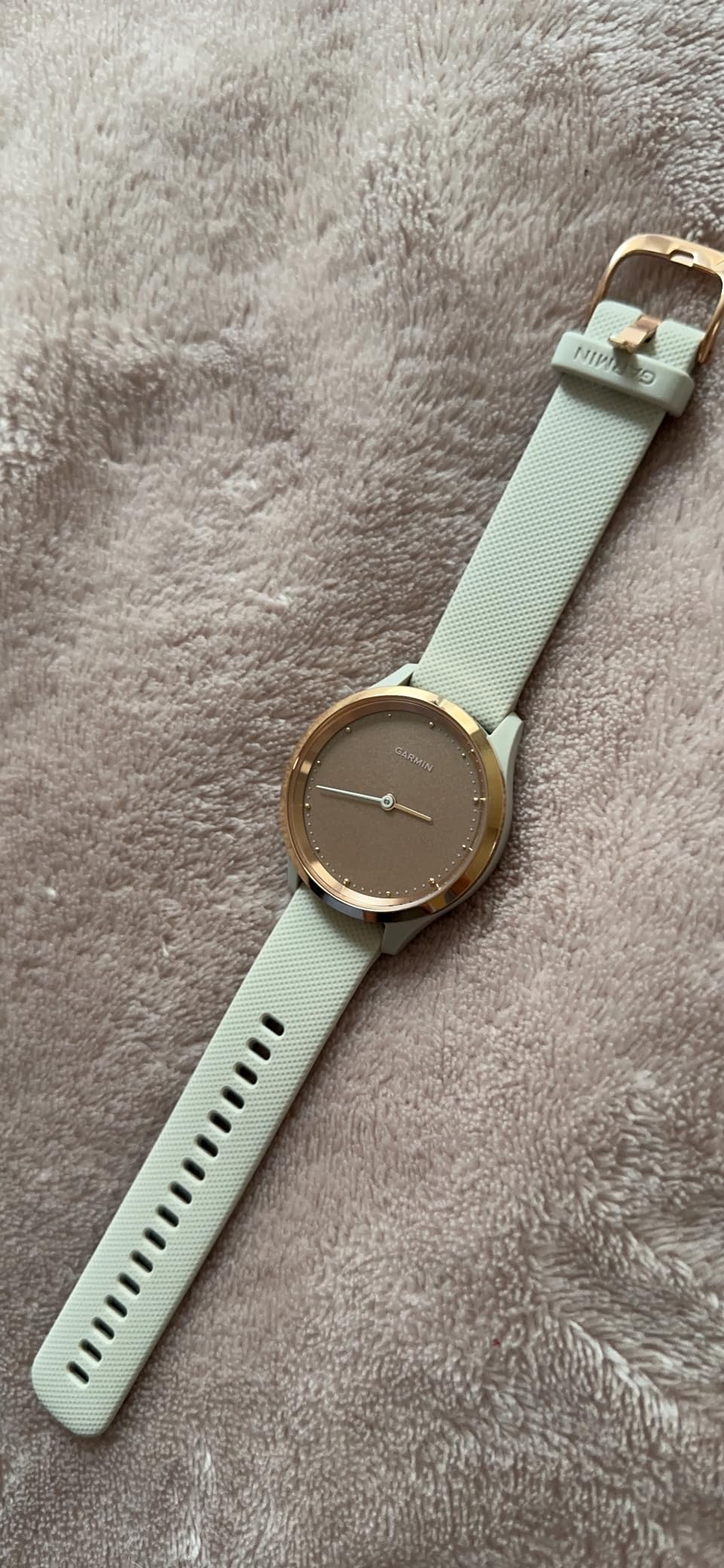 Garmin Hybrid Smartwatch with Real Watch Hands and Hidden Color Touchscreen Displays, Rose Gold with Light Sand case and Band, 39mm, 010-02238-02 customer photo 2