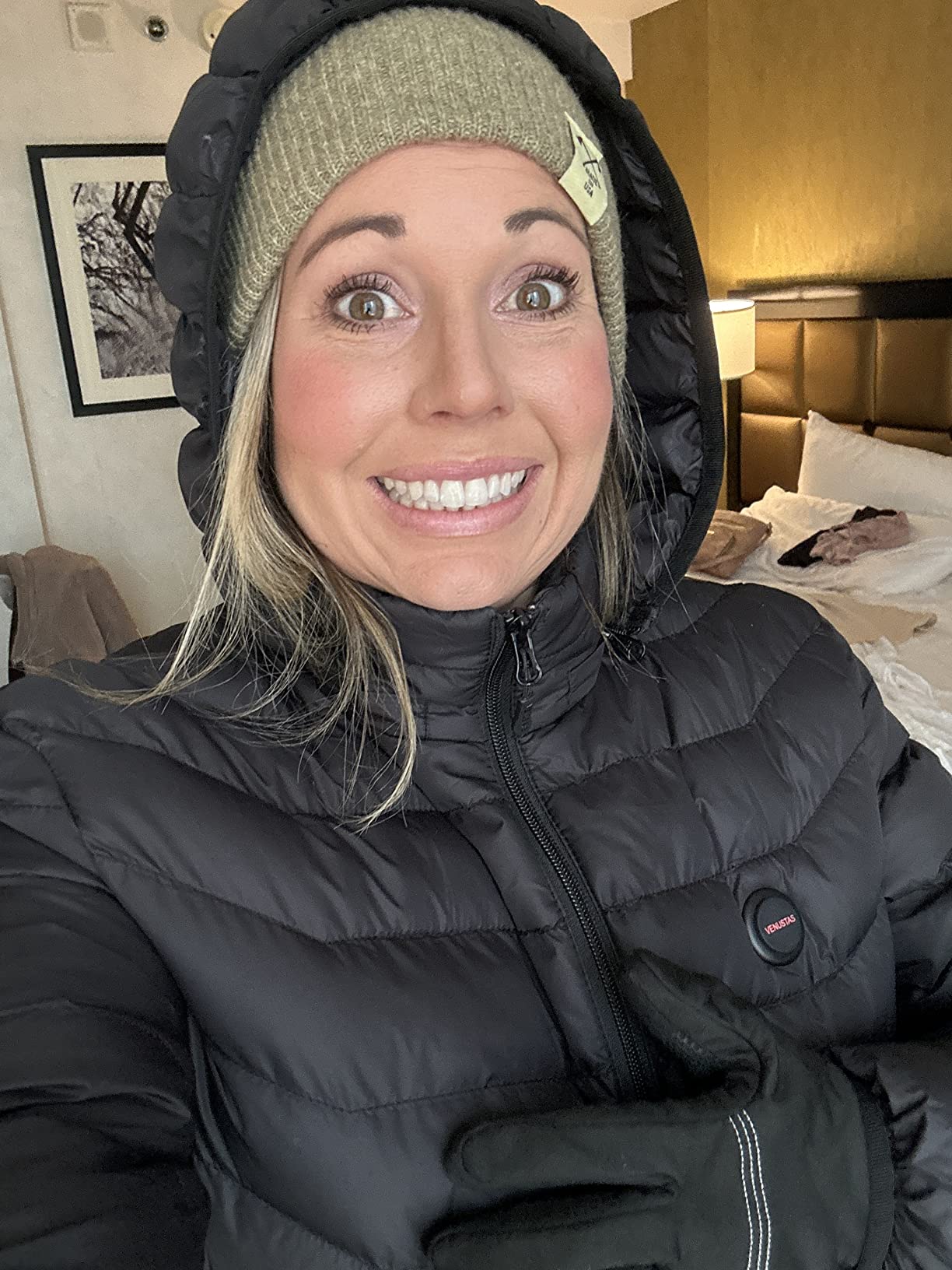 Venustas Unisex Heated Jacket with Battery Pack, Lightweight Water-Resistant Heated Coat for Women & Men with Detachable Hood customer photo 1