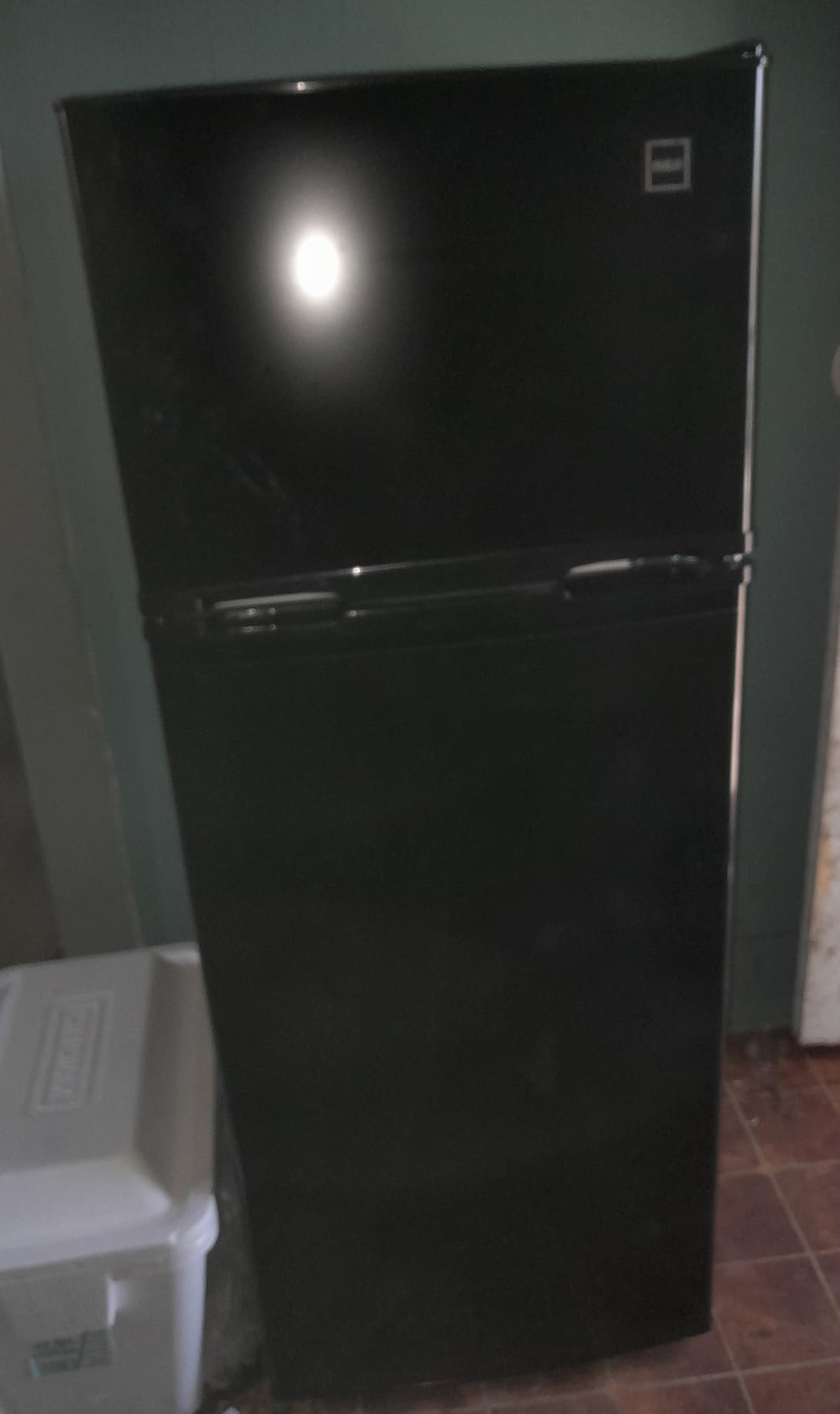ARCTIC CHEF ACFR741BLACKAMZ6COM Apartment Size-Top Freezer-2 Door Fridge-Adjustable Thermostat Control-Black-7.5 Cubic Feet customer photo 2