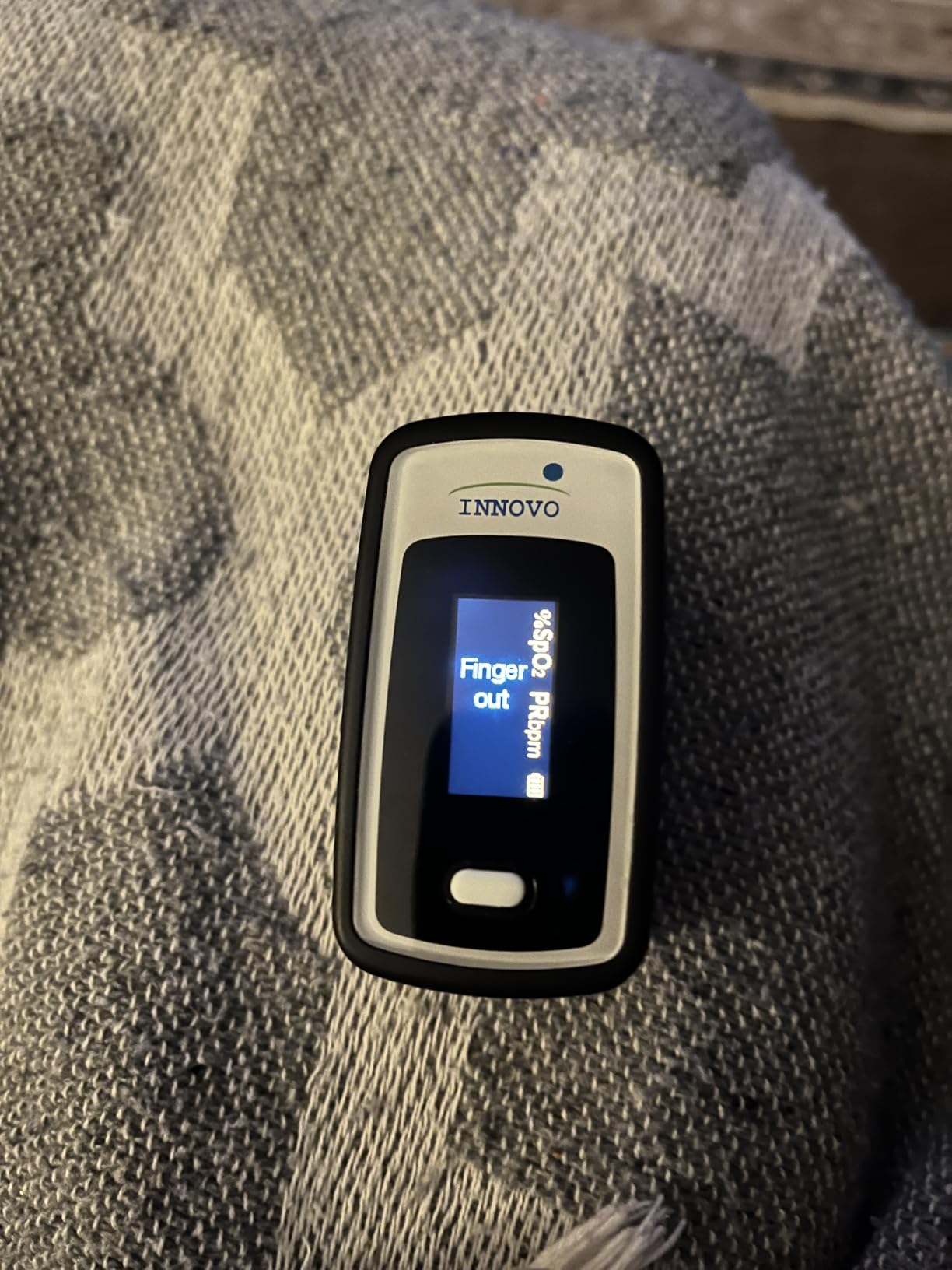 Innovo Deluxe iP900AP Fingertip Pulse Oximeter Blood Oxygen Saturation Monitor with Alarm, Plethysmograph and Perfusion Index customer photo 2