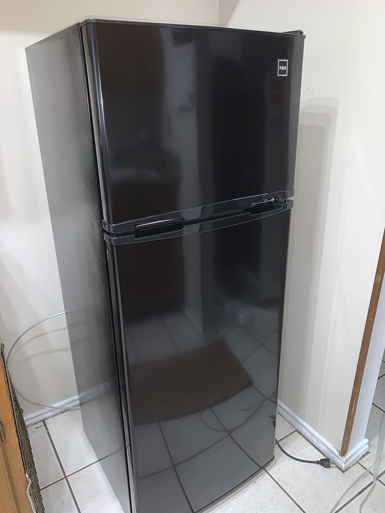 ARCTIC CHEF ACFR725AMZ6COM 2 Door Apartment Size Refrigerator with Freezer, Stainless customer photo 2