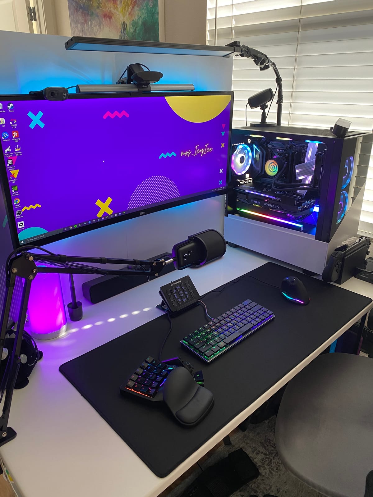 Razer Tartarus Pro Gaming Keypad: Analog-Optical Key Switches 32 Programmable Keys Customizable Chroma RGB Lighting- Programmable Macro Functionality- Variable Key-Press Pressure Sensitivity (Renewed) customer photo 2