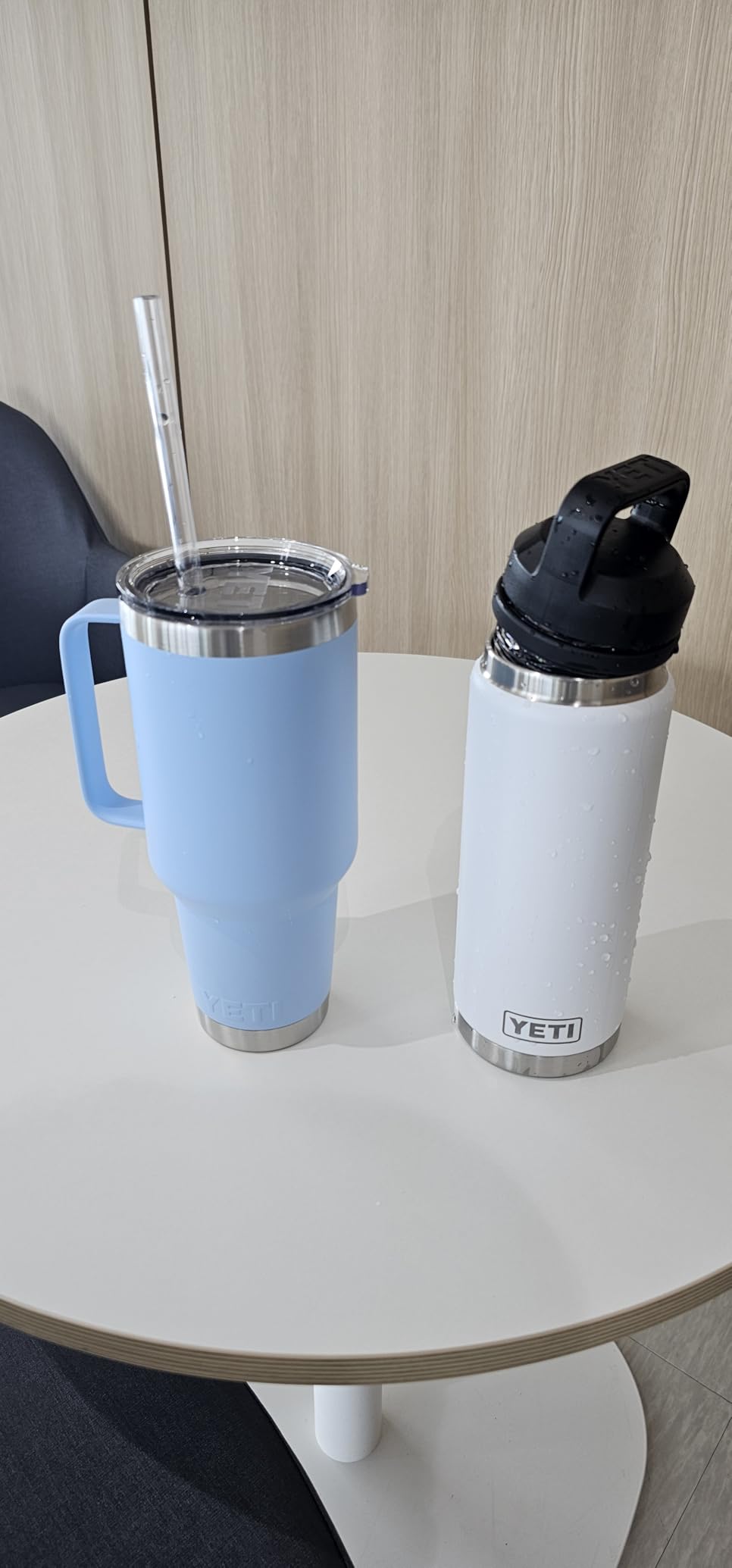 YETI Rambler 26 oz Bottle, Vacuum Insulated, Stainless Steel with Chug Cap, Black customer photo 2