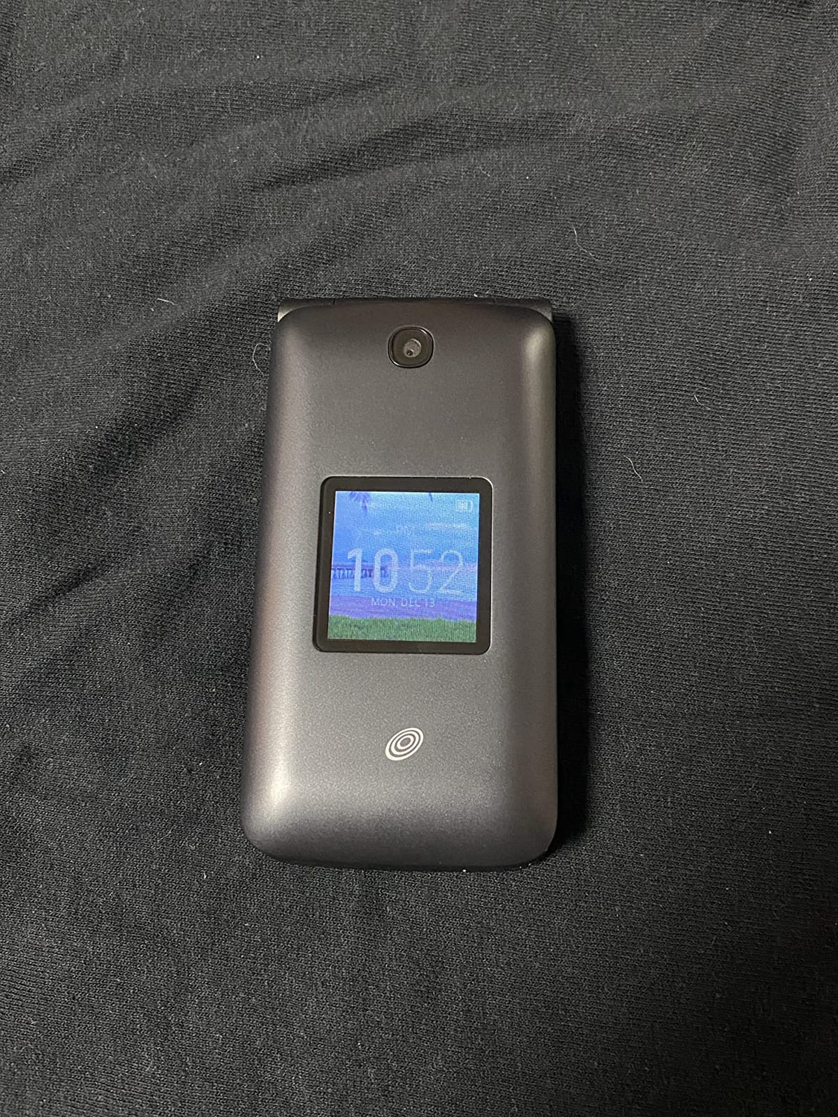 Tracfone Carrier-Locked Alcatel MyFlip 4G Prepaid Flip Phone- Black - 4GB - Sim Card Included CDMA (Renewed) customer photo 1