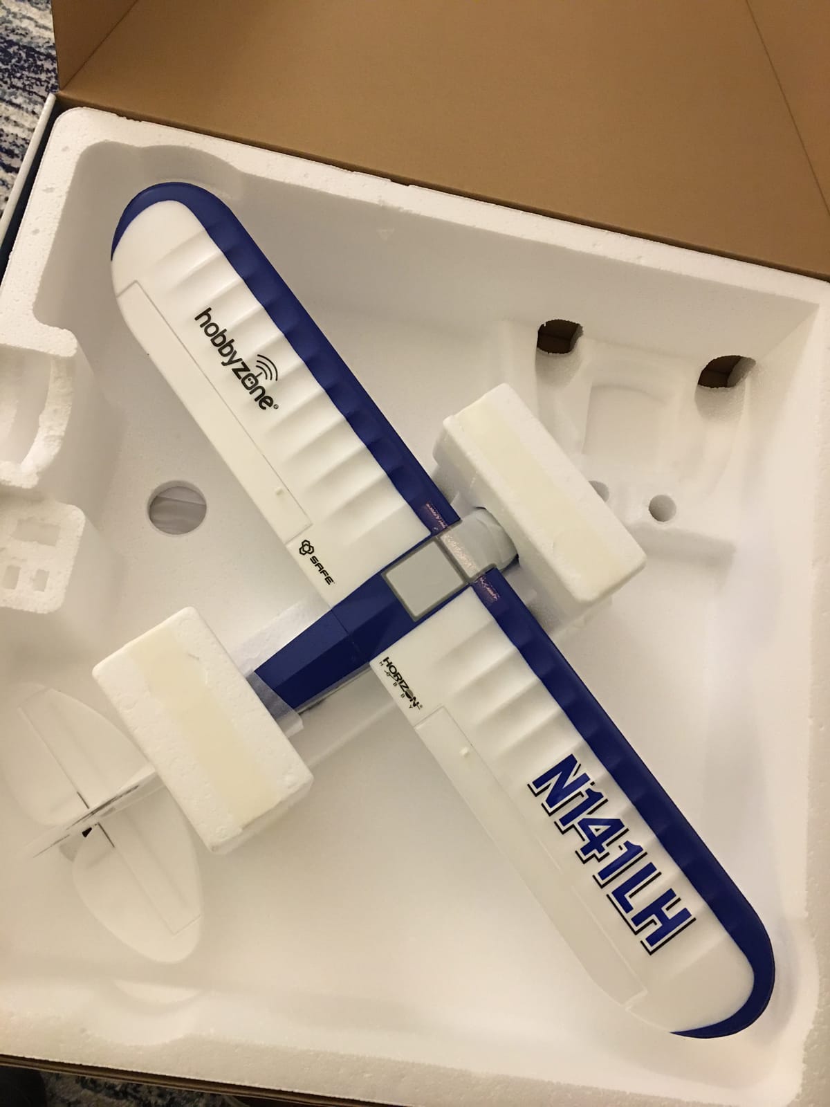 HobbyZone Sport Cub S 2 RC Airplane BNF Basic with Safe (Transmitter, Battery and Charger Not Included), HBZ44500, Blue & White customer photo 2