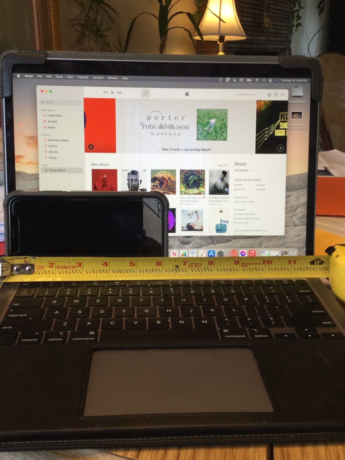 Apple MacBook Air (13-inch Retina Display, 8GB RAM, 512GB SSD Storage) - Gold (Previous Model) customer photo 2