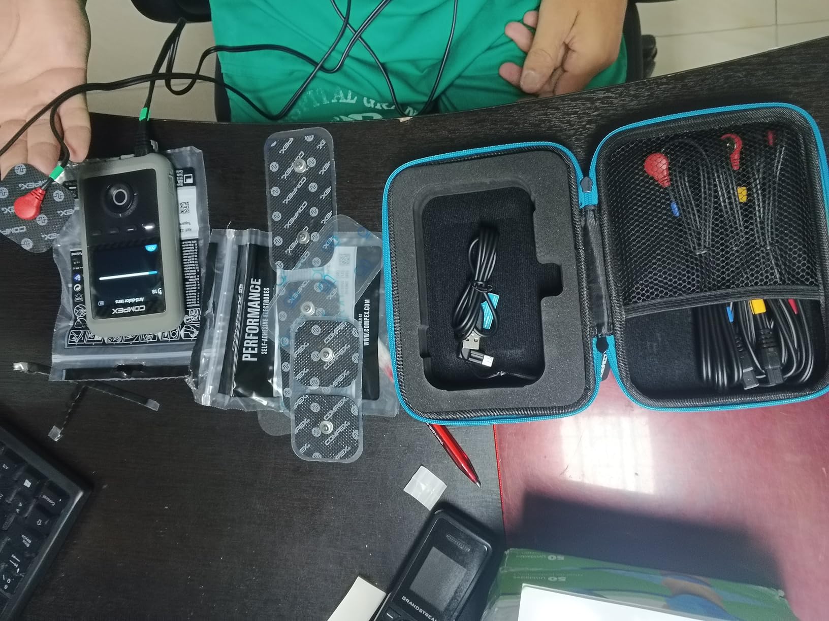 Compex Edge 3.0 Muscle Stimulator with TENS Kit – 4 Programs – Helps facilitate and Improve Muscle Performance customer photo 1