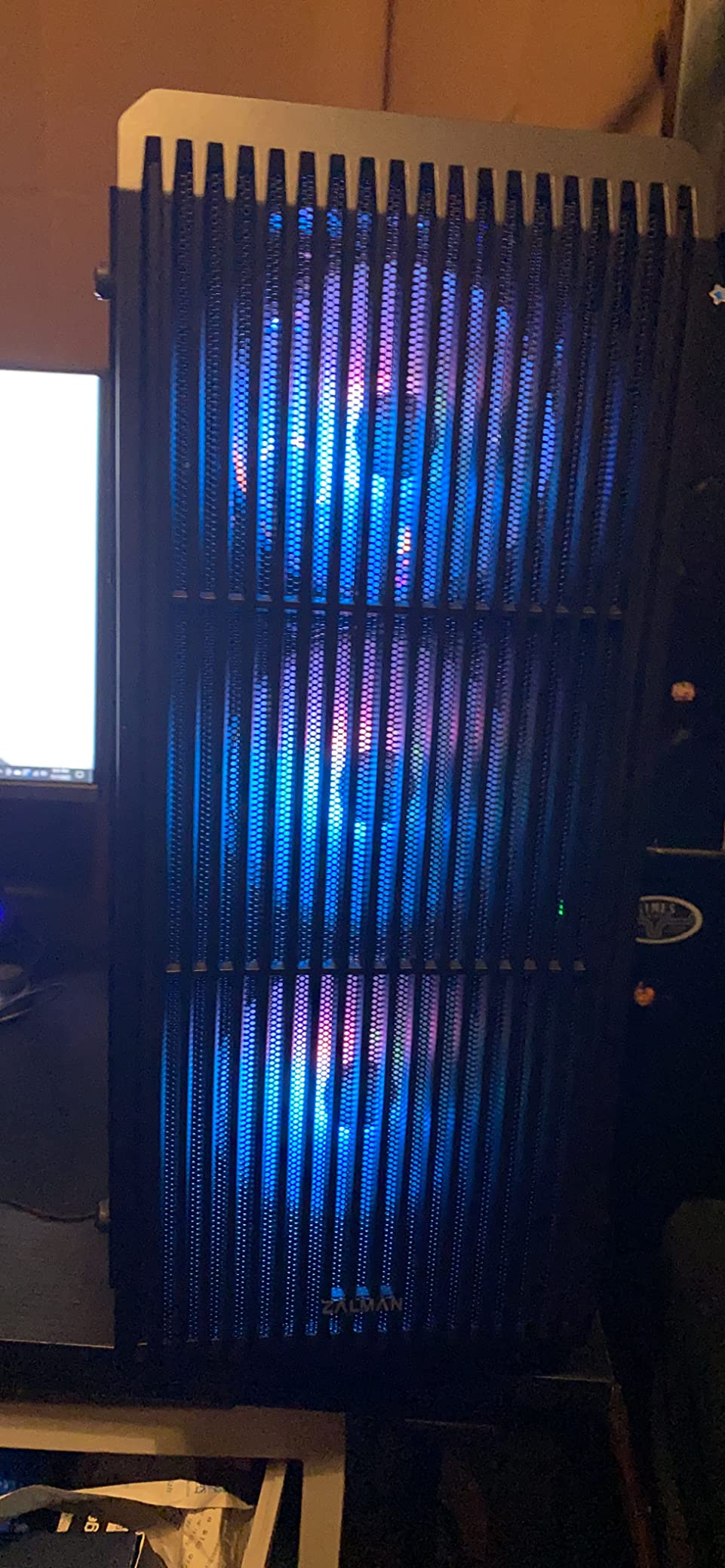 Zalman S3 TG ATX Mid-Tower Desktop PC Case, 3 x Pre-Installed 120mm Zalman Quiet Fans (Support up to 8 Fans), Support GPUs up to 330mm, Full Tempered Glass Side Panel, USB 3.0 customer photo 2