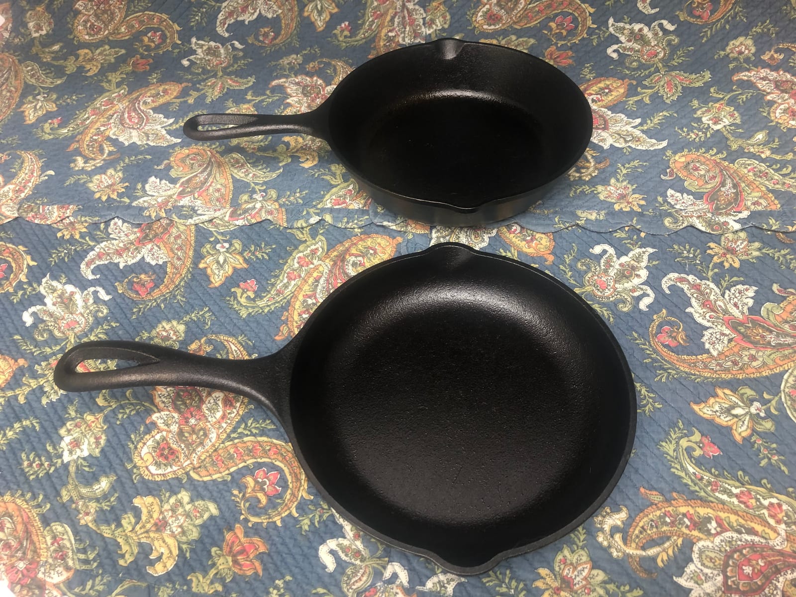 Lodge Chef Collection 8 Inch Pre-Seasoned Cast Iron Skillet, Perfect Sear customer photo 1