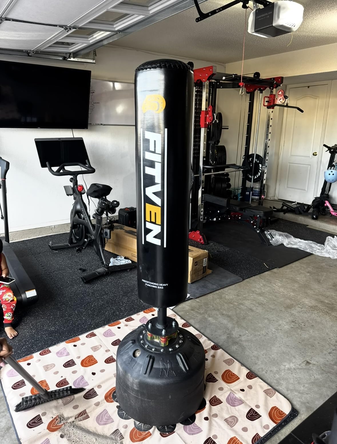 FITVEN 70'' Freestanding Punching Bag with Boxing Gloves, Heavy Boxing Bag with Suction Cup Base, Stand Kickboxing Bag for Adult-Teens Family Home Gym Training Equipment customer photo 2