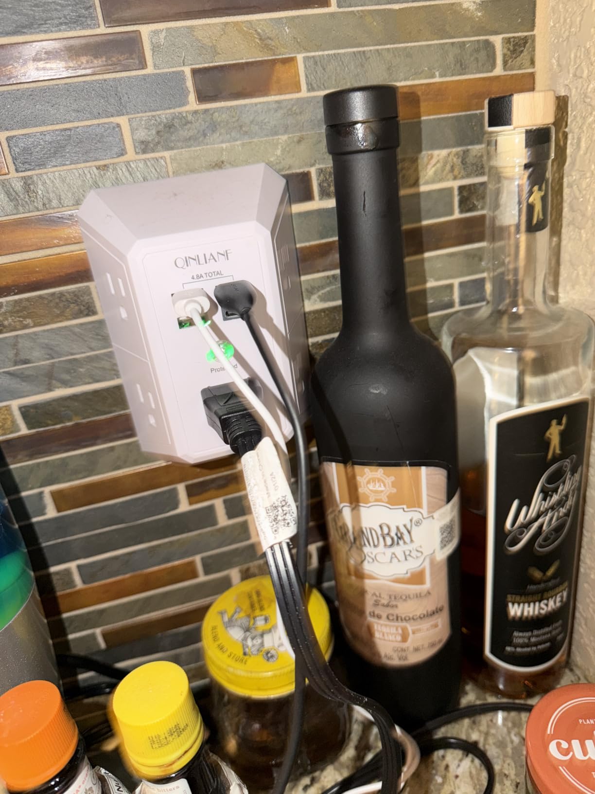 Wall Charger, Surge Protector, QINLIANF 5 Outlet Extender with 4 USB Ports customer photo 1