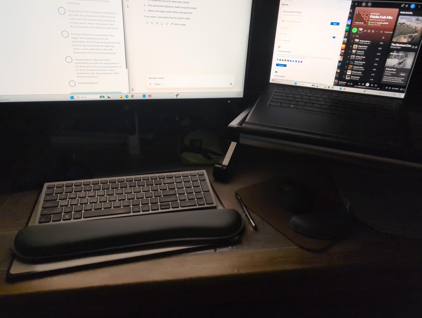 GORILLA GRIP Memory Foam Wrist Rest for Computer Keyboard, 2 Piece Black customer photo 2