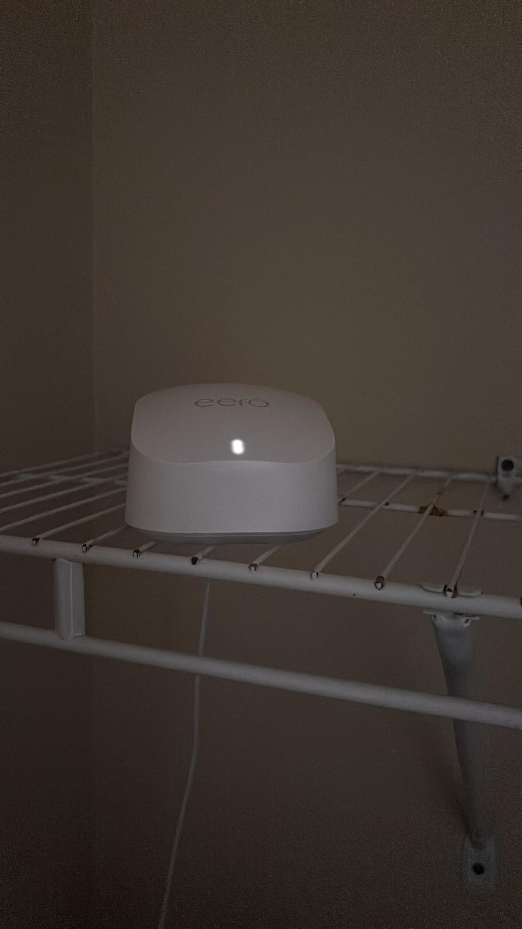 Amazon eero 6+ mesh wifi router - Supports internet plans up to a Gigabit, Coverage up to 1,500 sq. ft., Connect 75+ devices, 1-pack customer photo 2