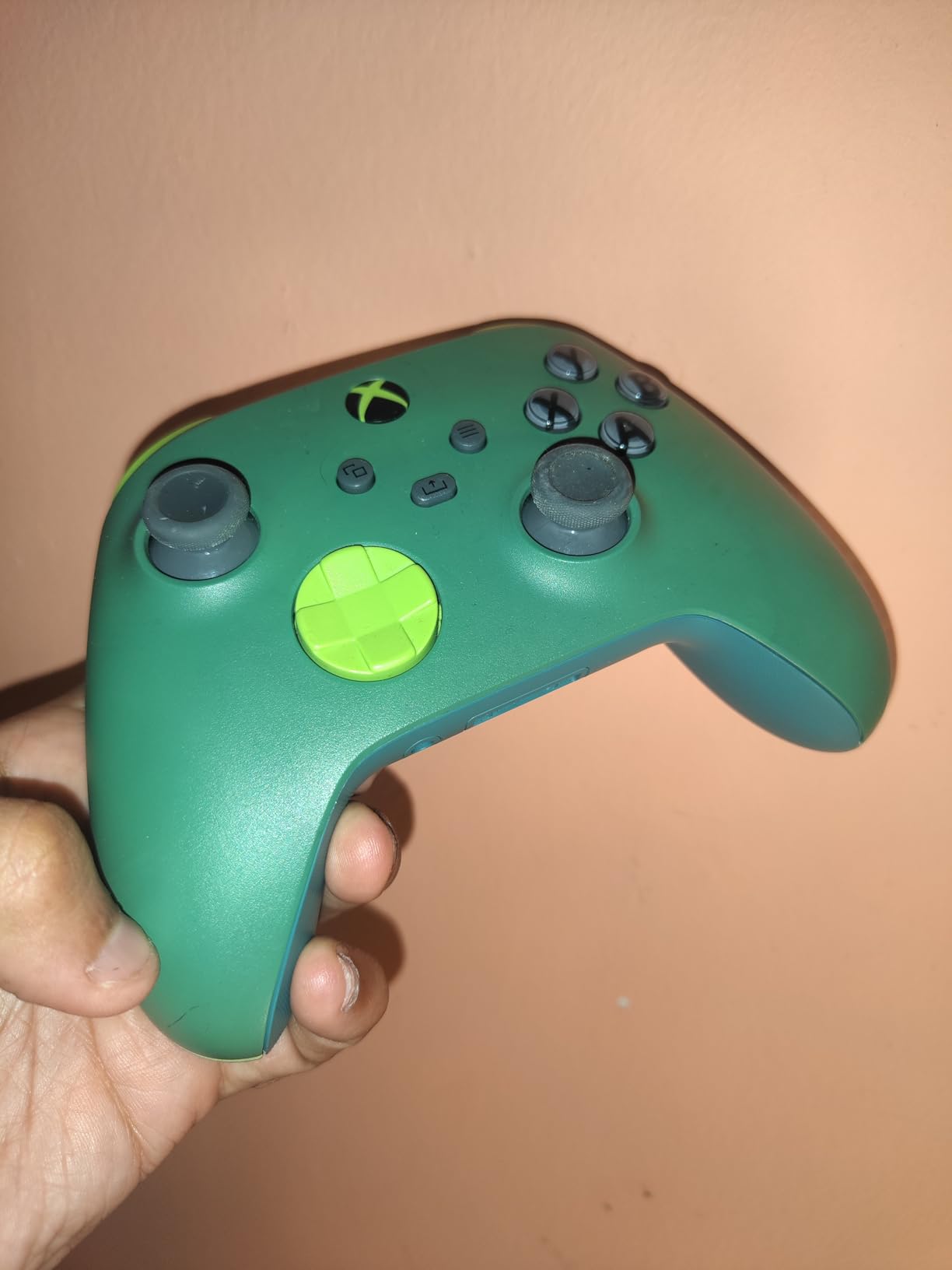 Xbox Special Edition Wireless Gaming Controller – Mineral Camo – Xbox Series X|S, Xbox One, Windows PC, Android, and iOS customer photo 2