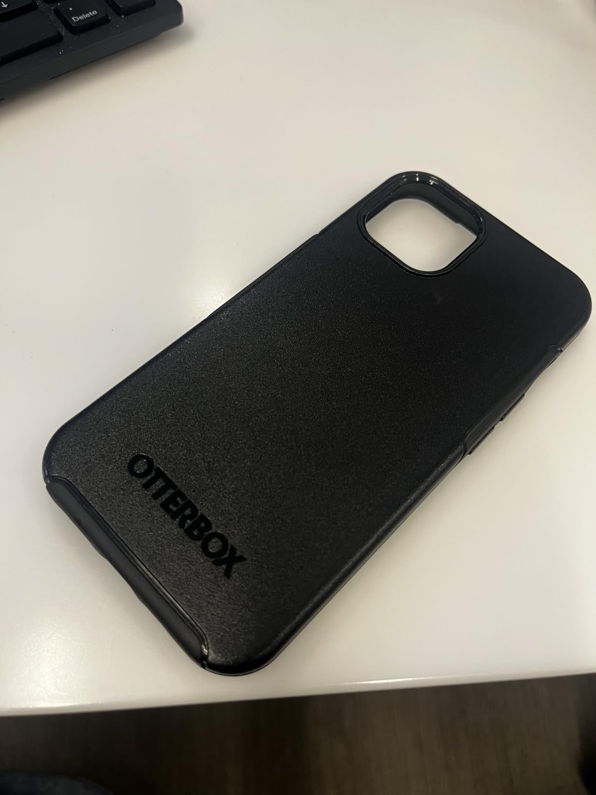 OtterBox iPhone 13 (ONLY) Symmetry Series Case - Black, Ultra-Sleek, Wireless Charging Compatible, Raised Edges Protect Camera & Screen customer photo 1