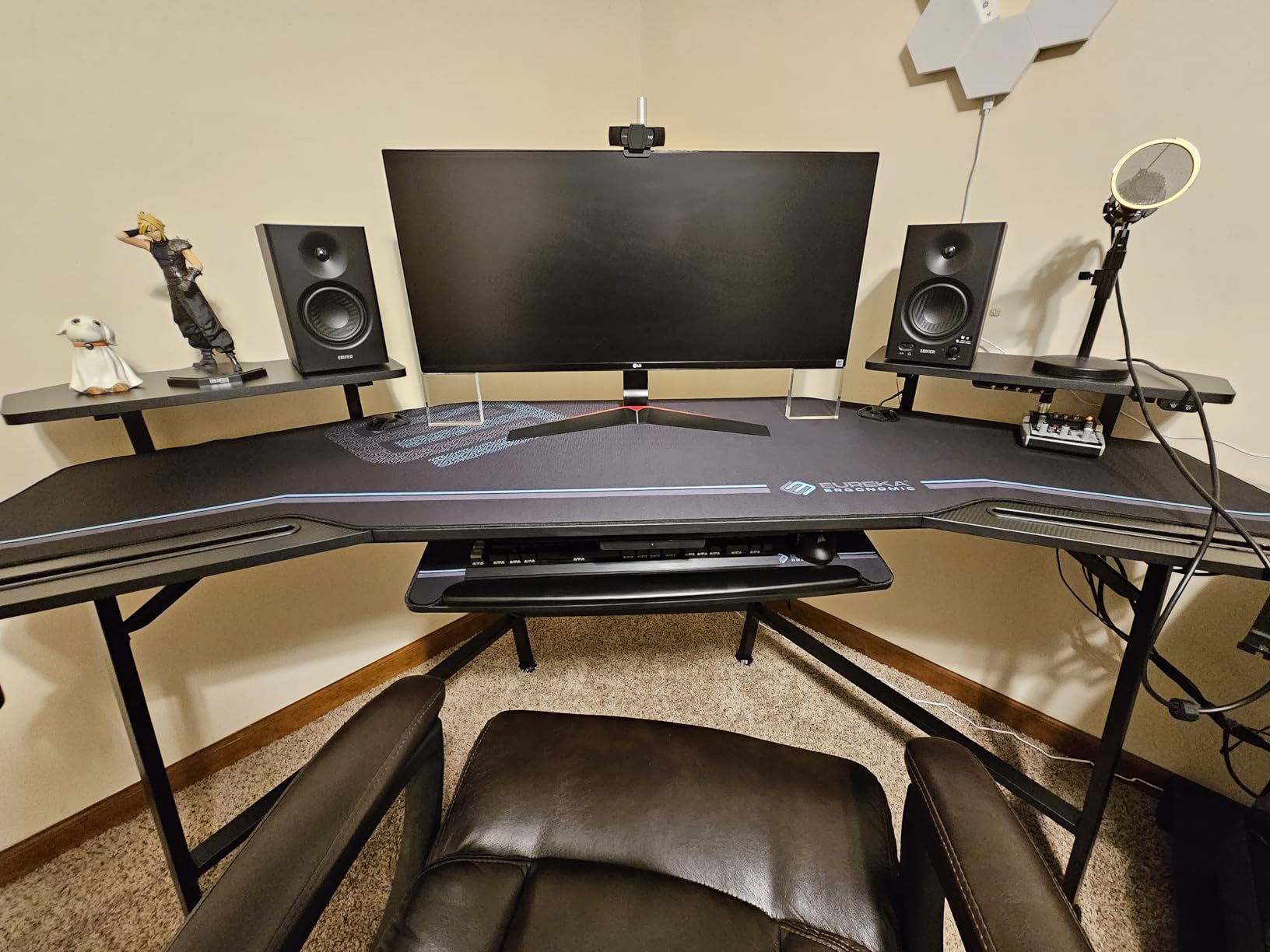 Edifier MR4 Power Studio Monitor Speakers, 4 inch Active Near-Field Speaker customer photo 1
