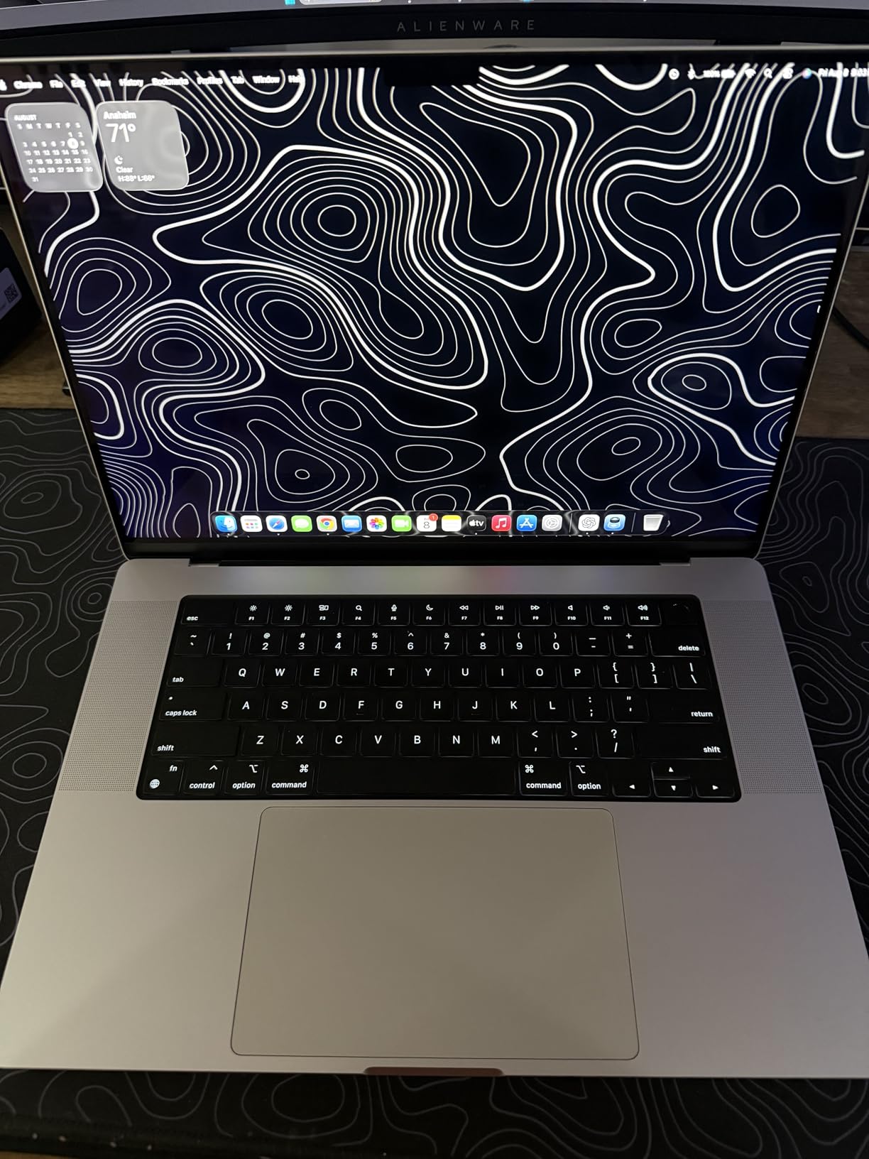 2021 Apple MacBook Pro (16-inch, M1 Pro chip with 10‑core CPU and 16‑core GPU, 16GB RAM, 1TB SSD) - Space Gray customer photo 2